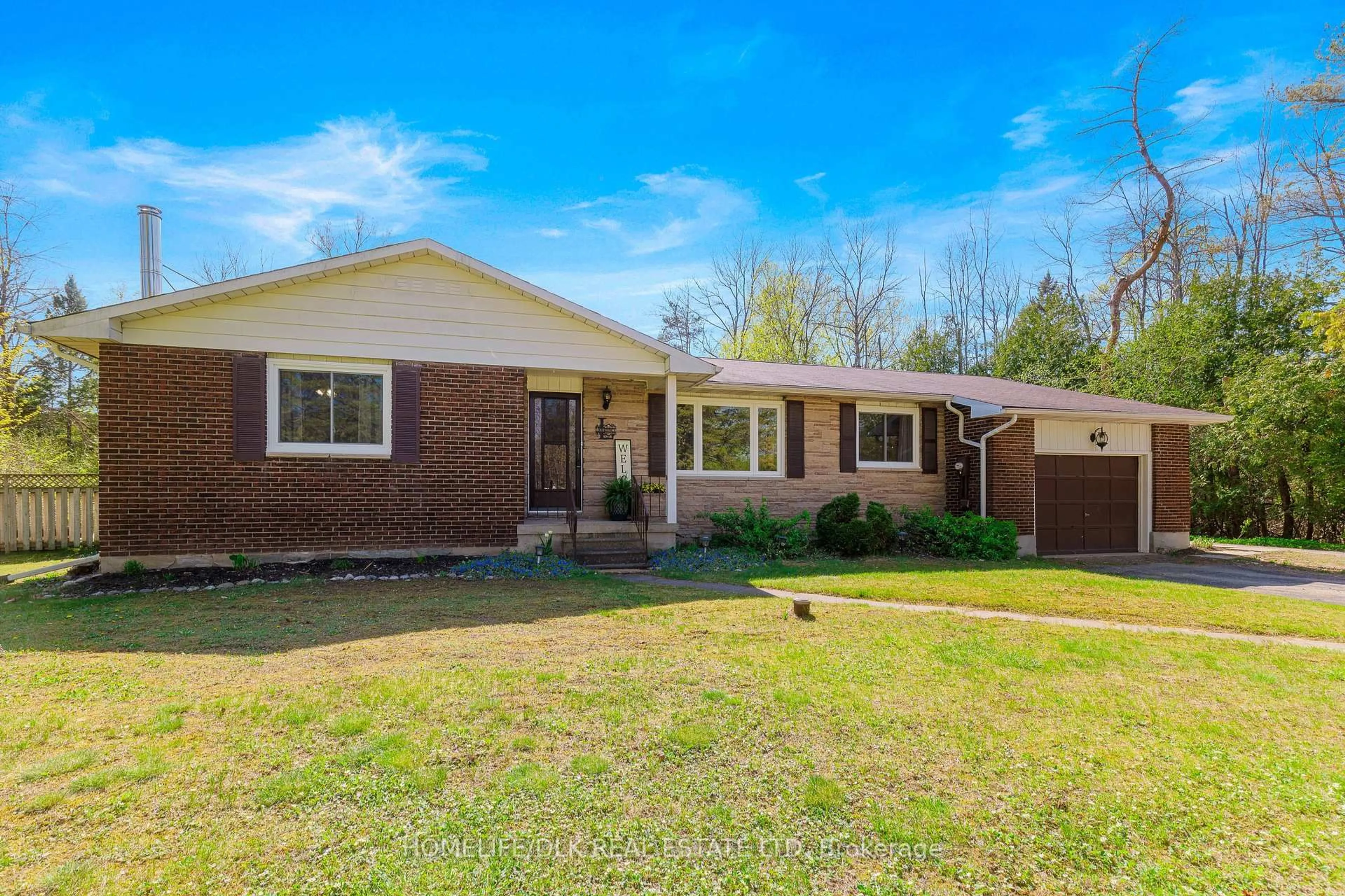 Home with brick exterior material, street for 1076 County Road 15 Rd, Augusta Ontario K6V 5T1
