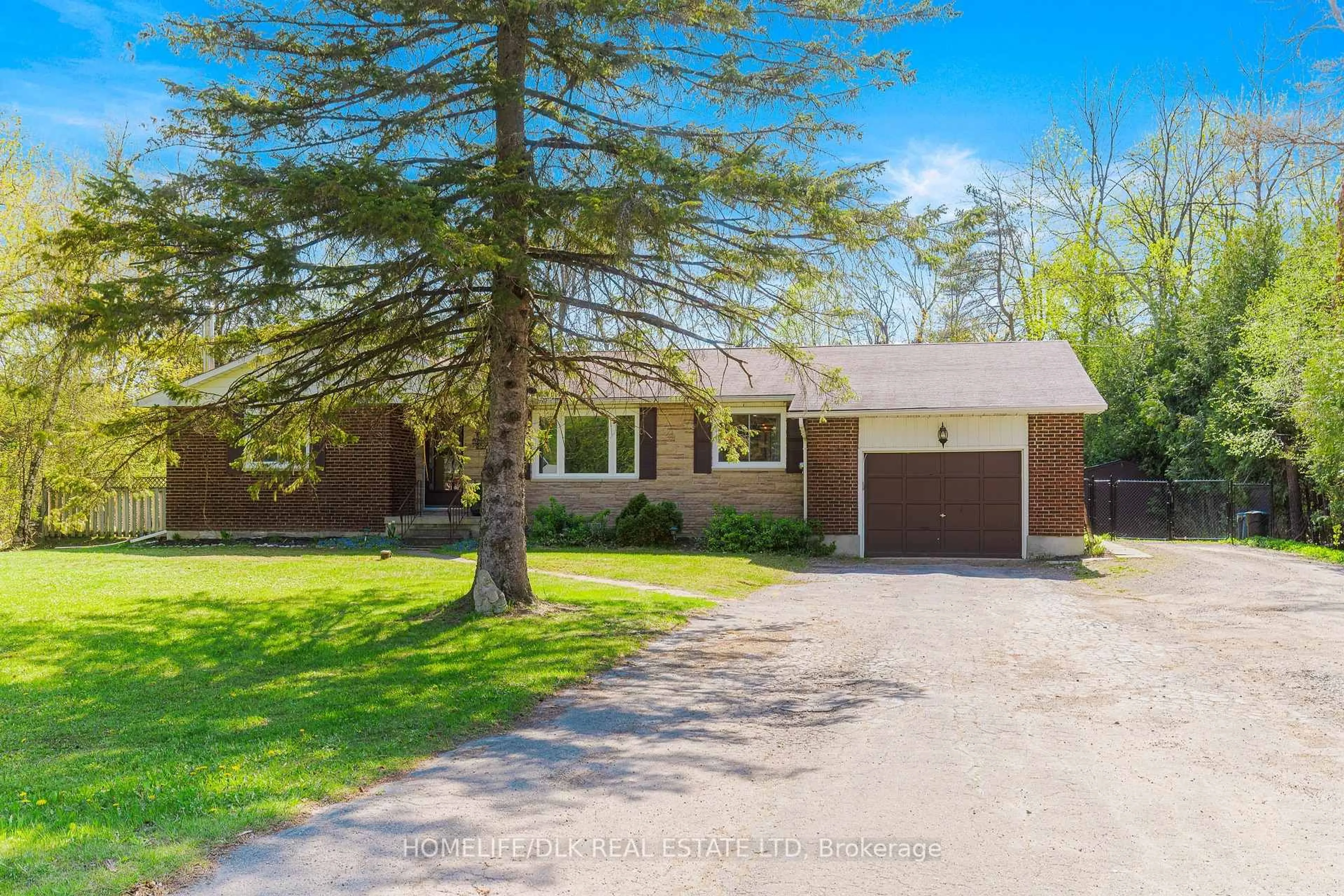 Home with brick exterior material, street for 1076 County Road 15 Rd, Augusta Ontario K6V 5T1