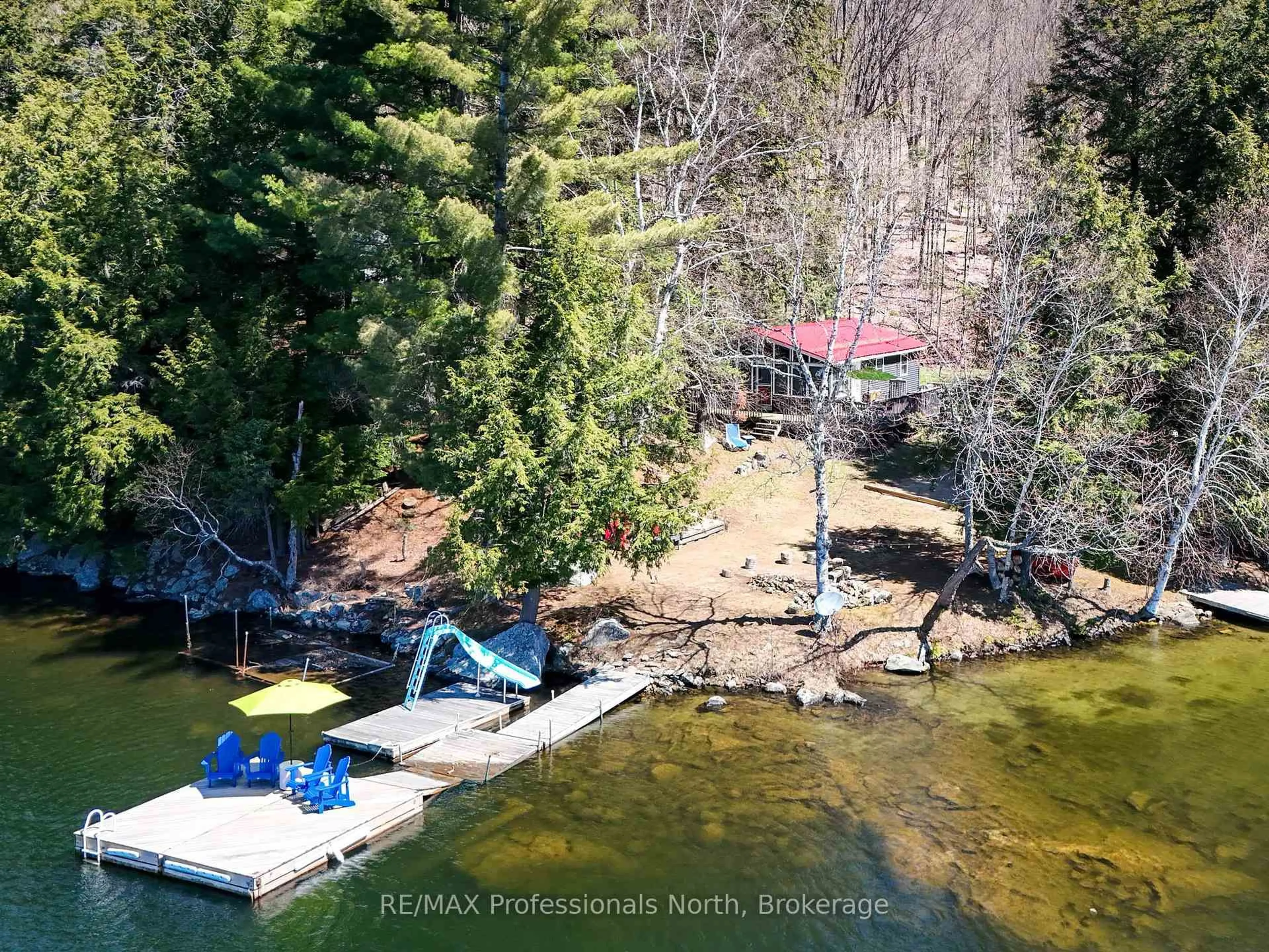 A pic from outside/outdoor area/front of a property/back of a property/a pic from drone, water/lake/river/ocean view for 636 Skyline Dr, Burk's Falls Ontario P0A 1J0