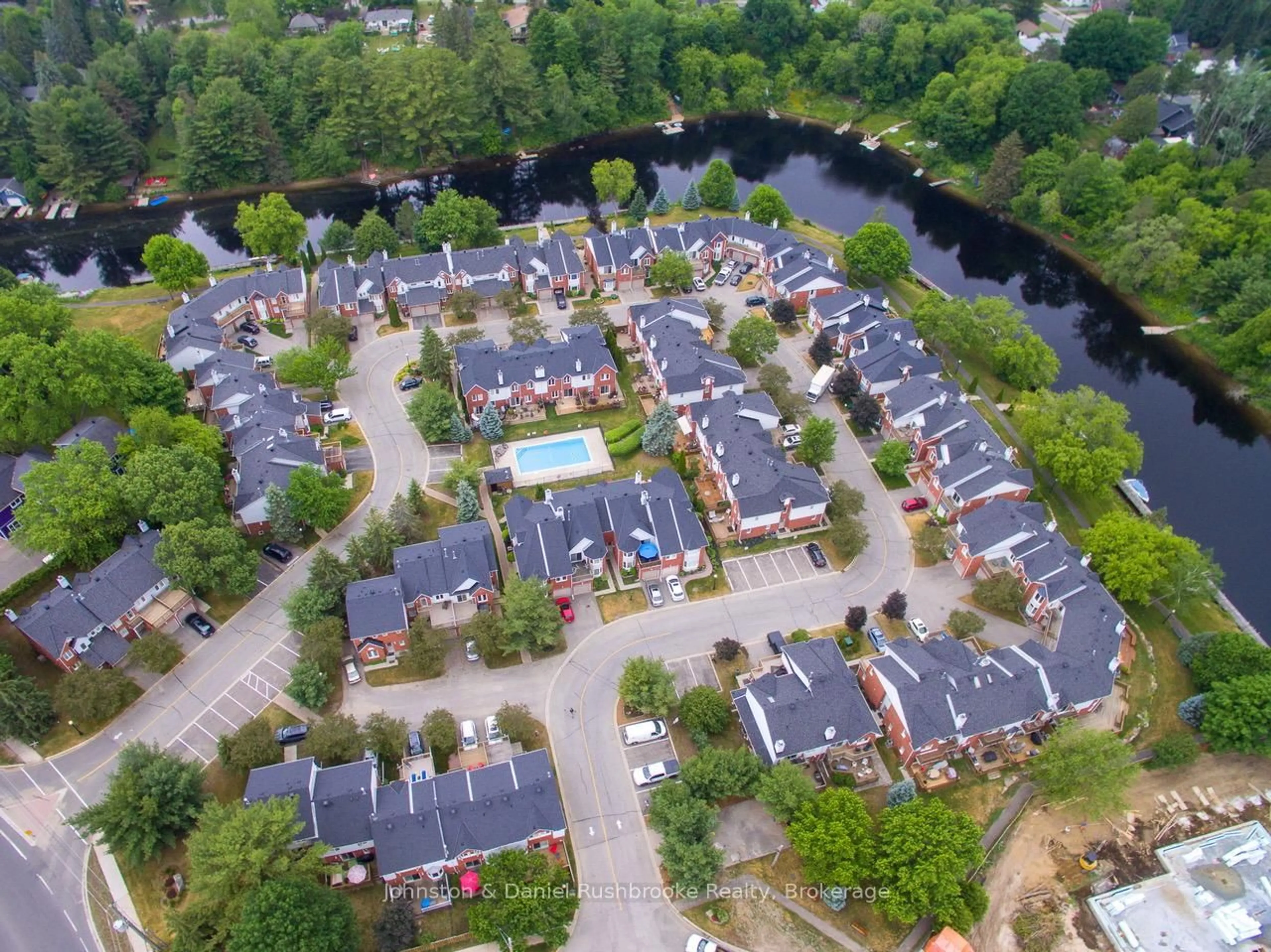 A pic from outside/outdoor area/front of a property/back of a property/a pic from drone, street for 93 Shoreline Dr, Bracebridge Ontario P1L 1Z4