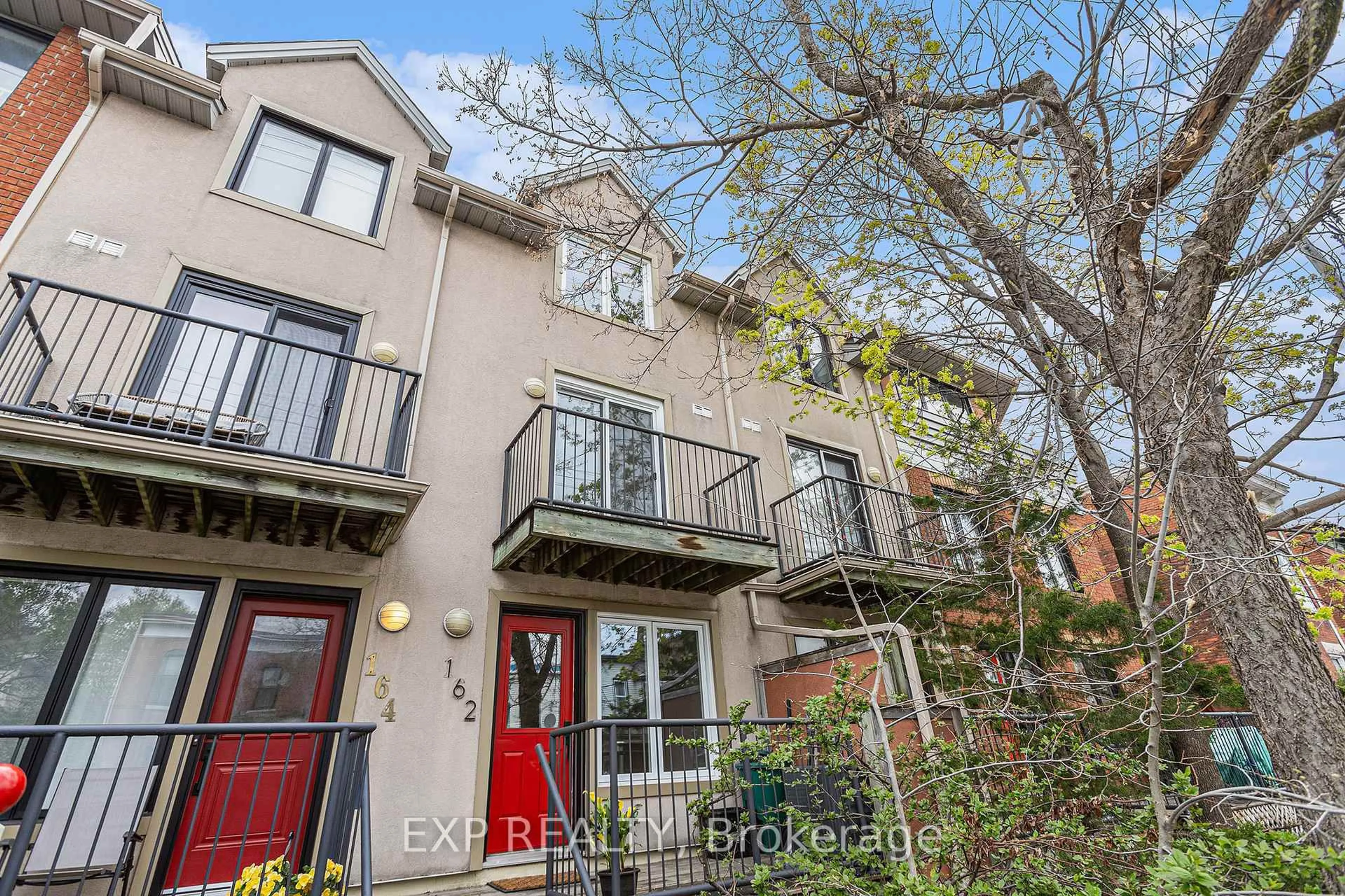 Unknown for 162 Rochester St, Ottawa Ontario K1R 7M4