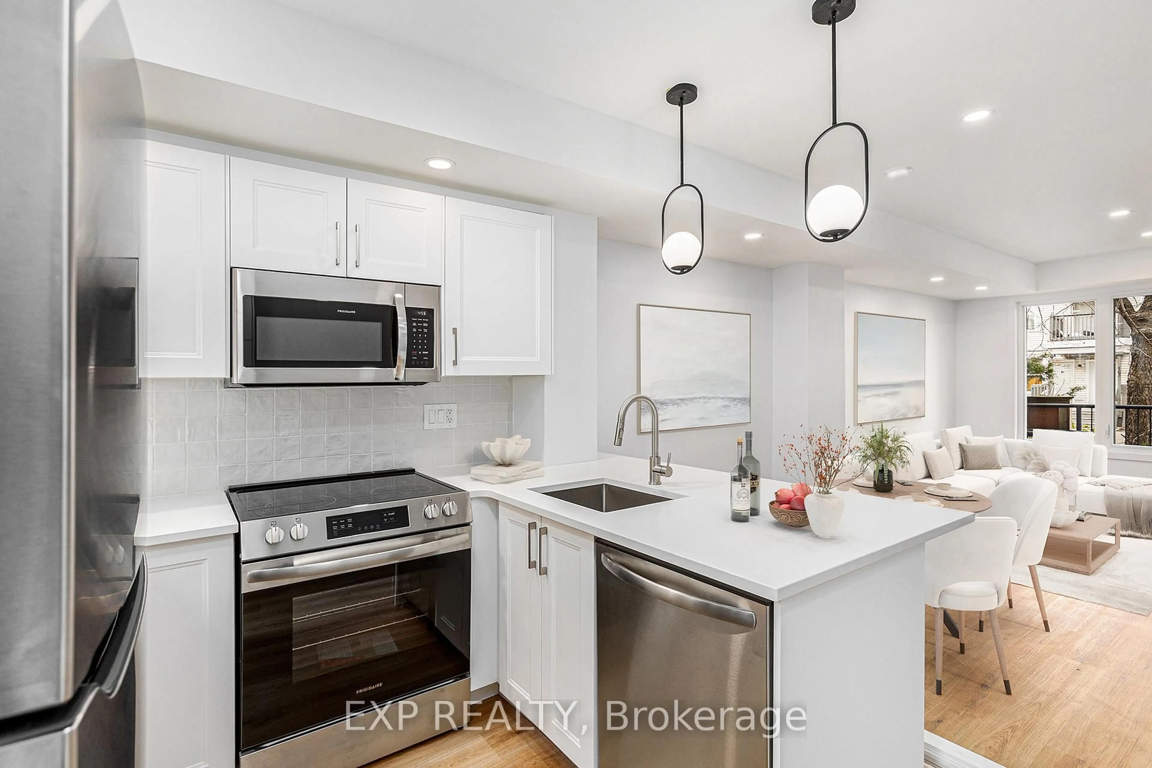Open concept kitchen, ceramic/tile floor for 162 Rochester St, Ottawa Ontario K1R 7M4