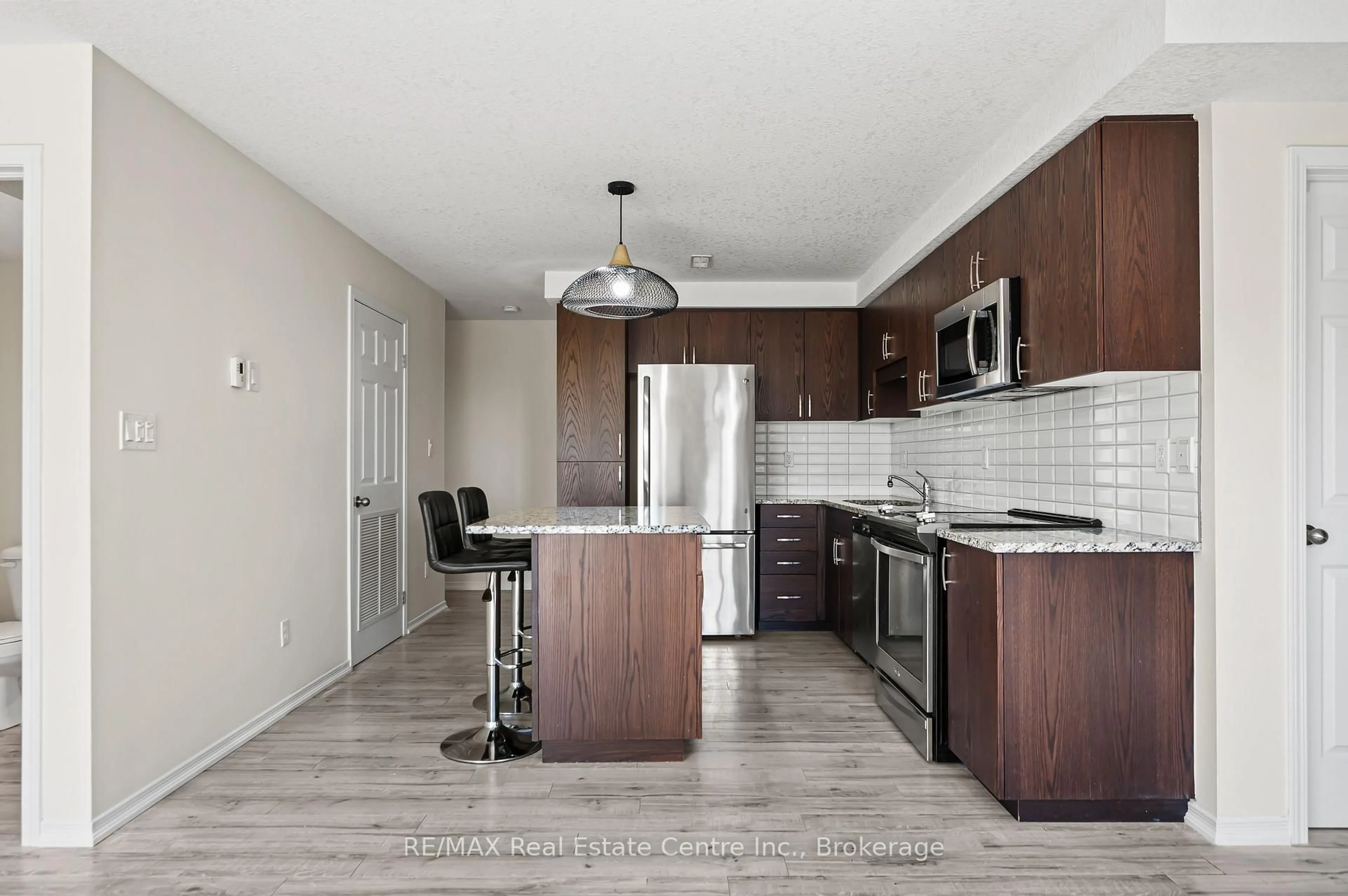 Standard kitchen, unknown for 1676 Fischer Hallman Rd #C, Kitchener Ontario N2R 0H9