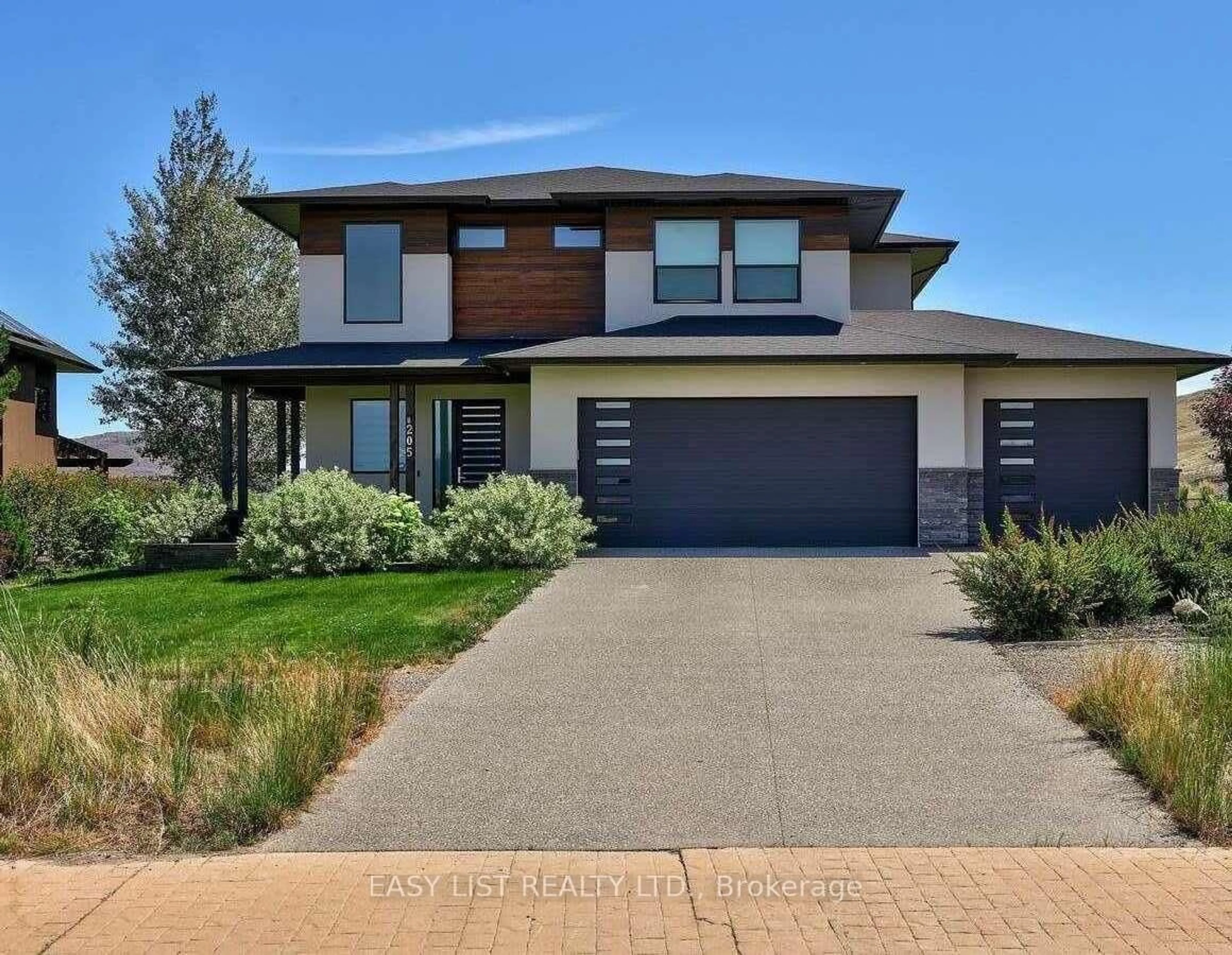 Home with brick exterior material, street for 205 Rue Cheval Noir N/A, Out of Area British Columbia V1S 0B3