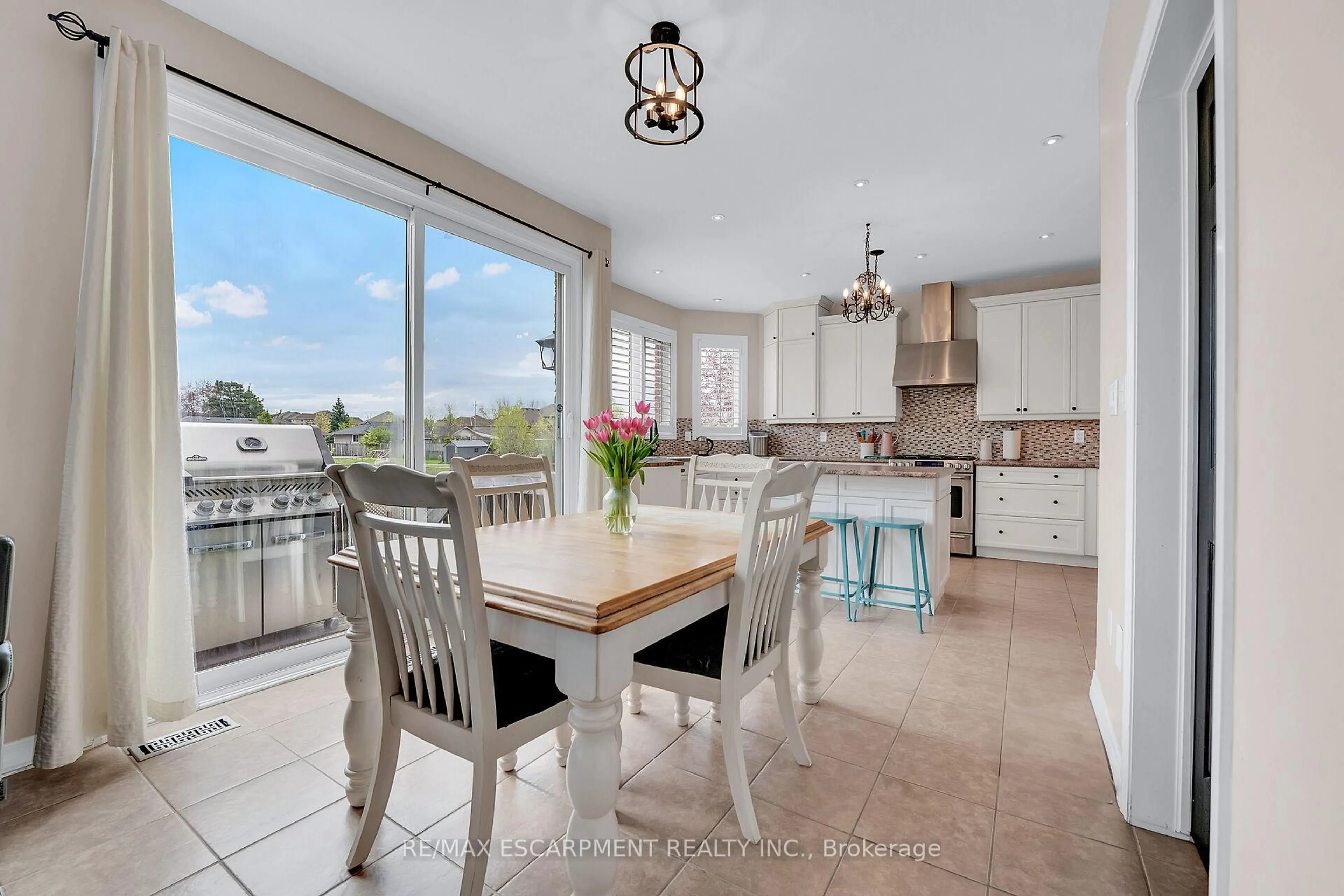 Open concept kitchen, ceramic/tile floor for 56 Nanaimo Cres, Hamilton Ontario L8E 0C9