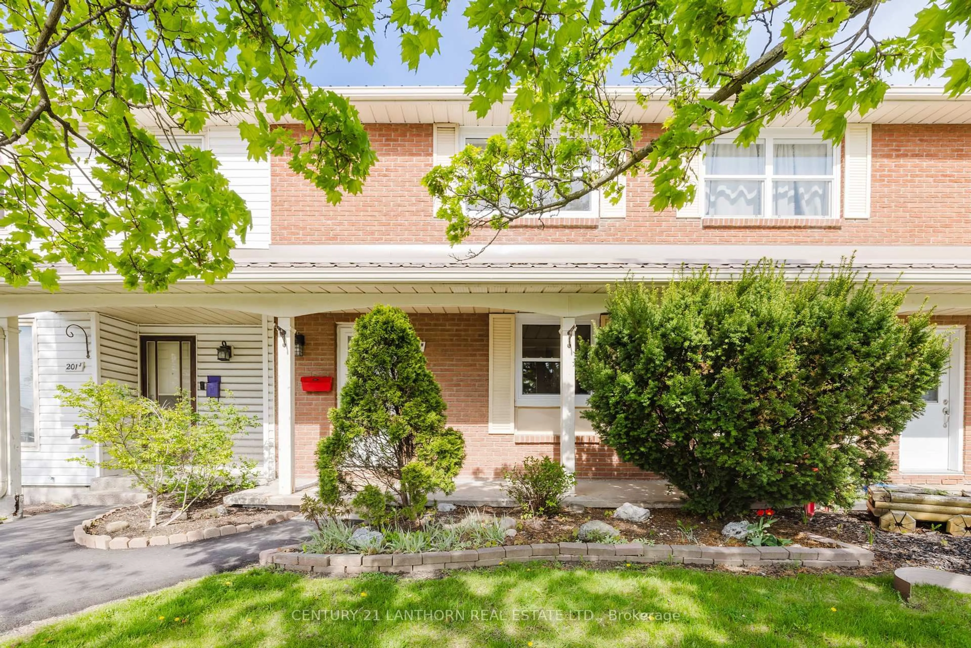 Home with brick exterior material, street for 201 North Park St #H, Belleville Ontario K8P 4T9