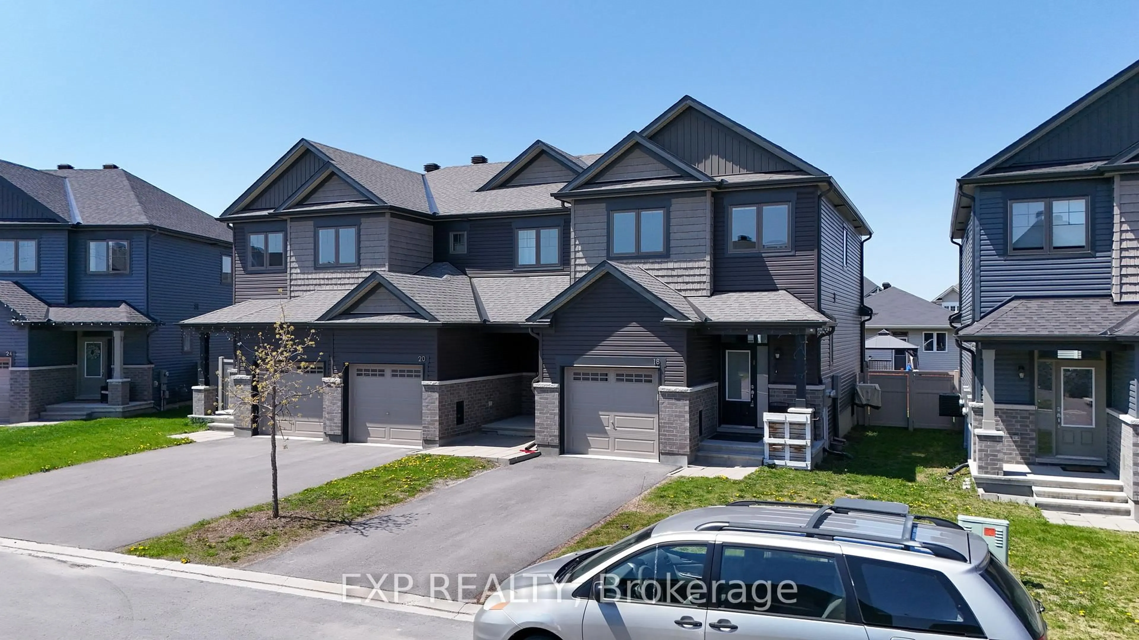A pic from outside/outdoor area/front of a property/back of a property/a pic from drone, street for 18 Rookie Cres, Ottawa Ontario K2V 0R9