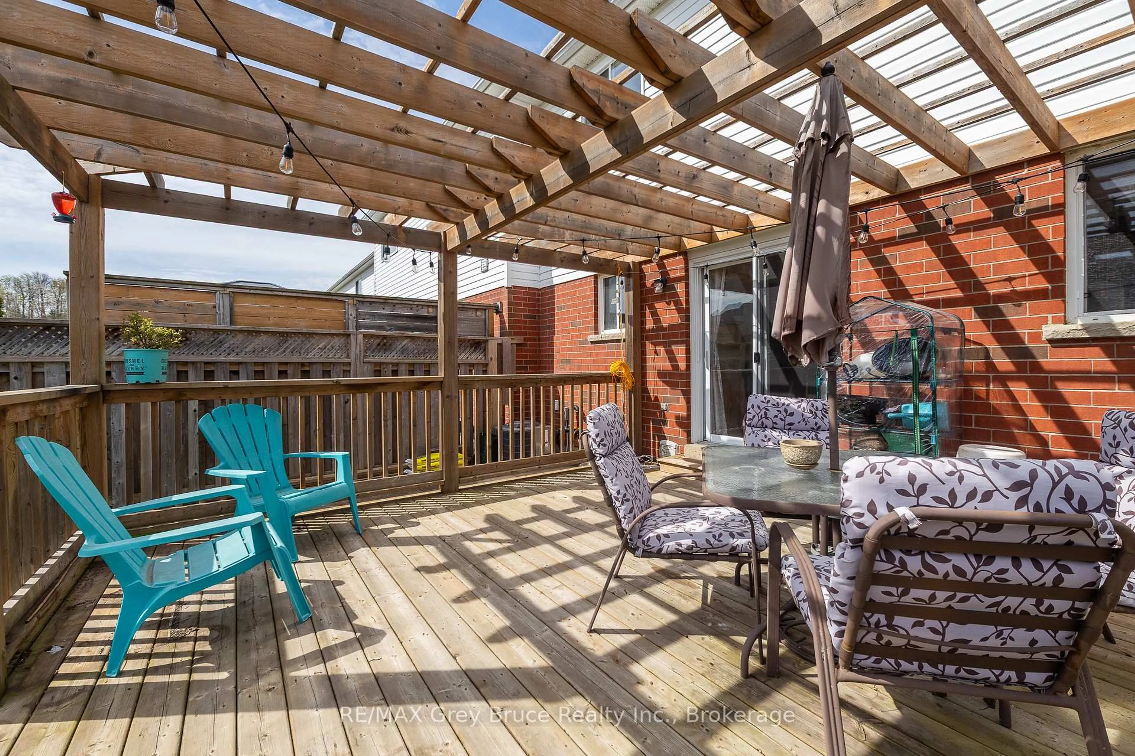 Patio, street for 1487 14th Ave, Owen Sound Ontario N4K 0A1