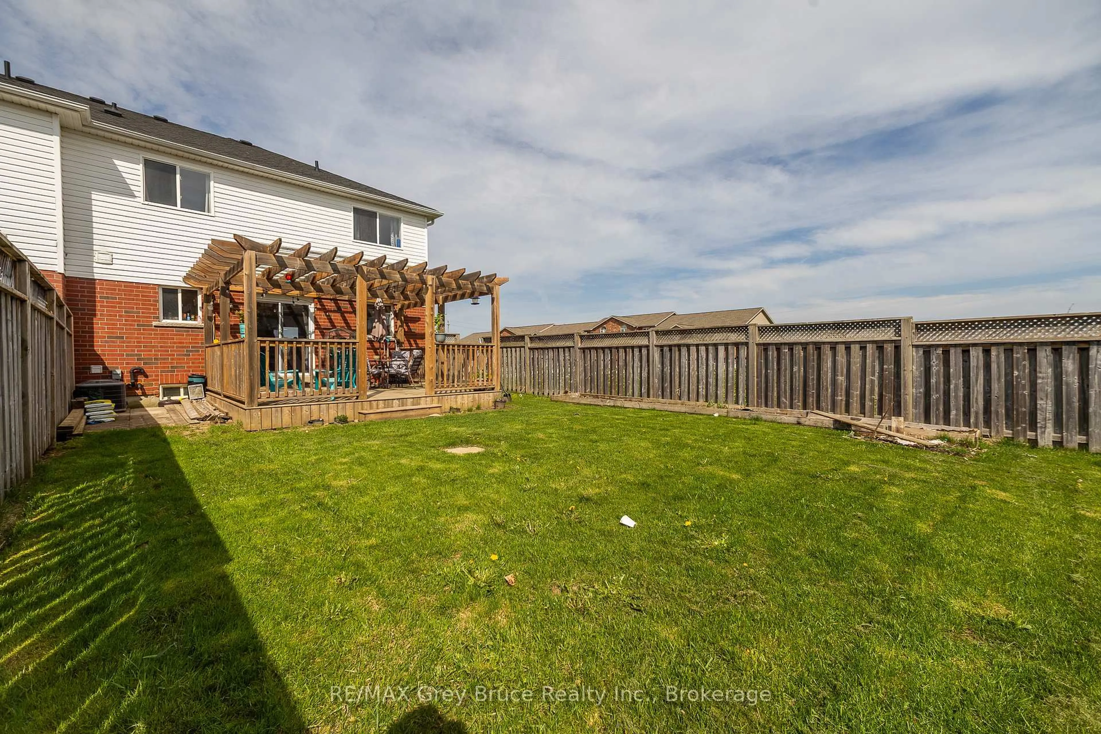 Unknown for 1487 14th Ave, Owen Sound Ontario N4K 0A1