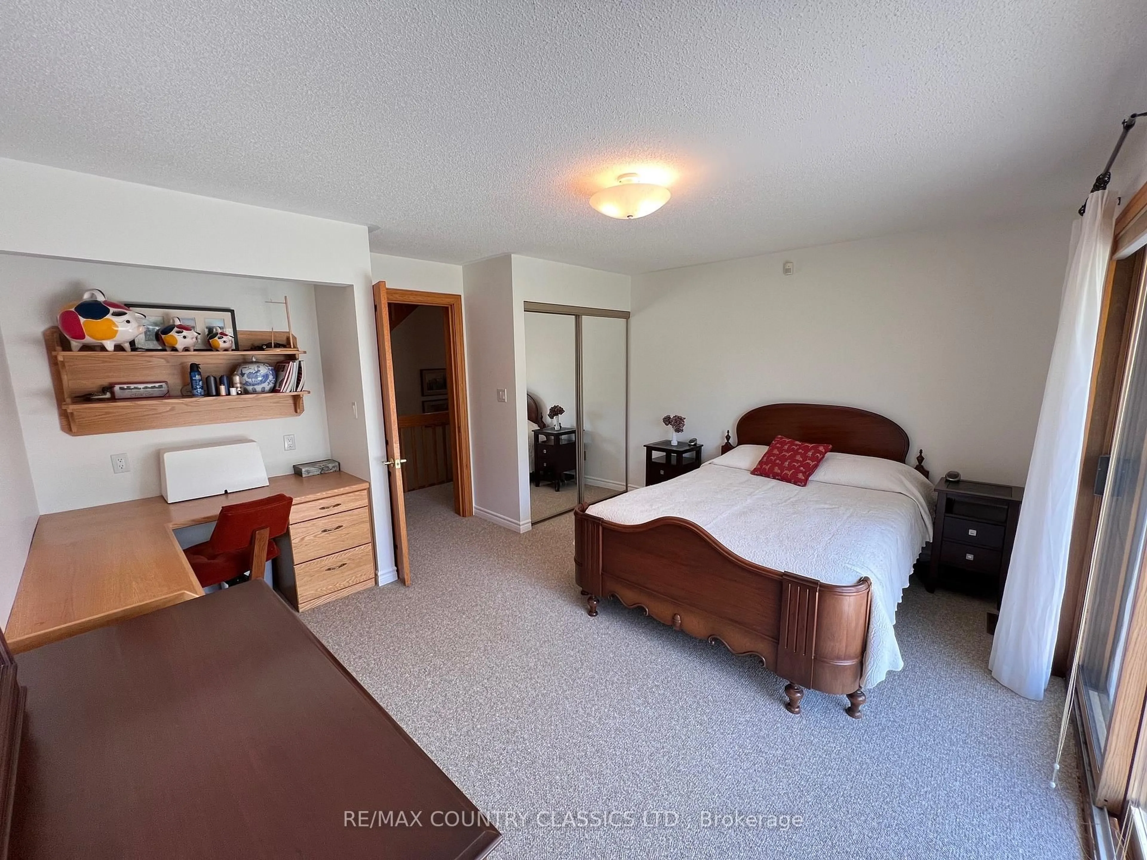 A pic of a room for 11 Golfview Dr, Bancroft Ontario K0L 1C0