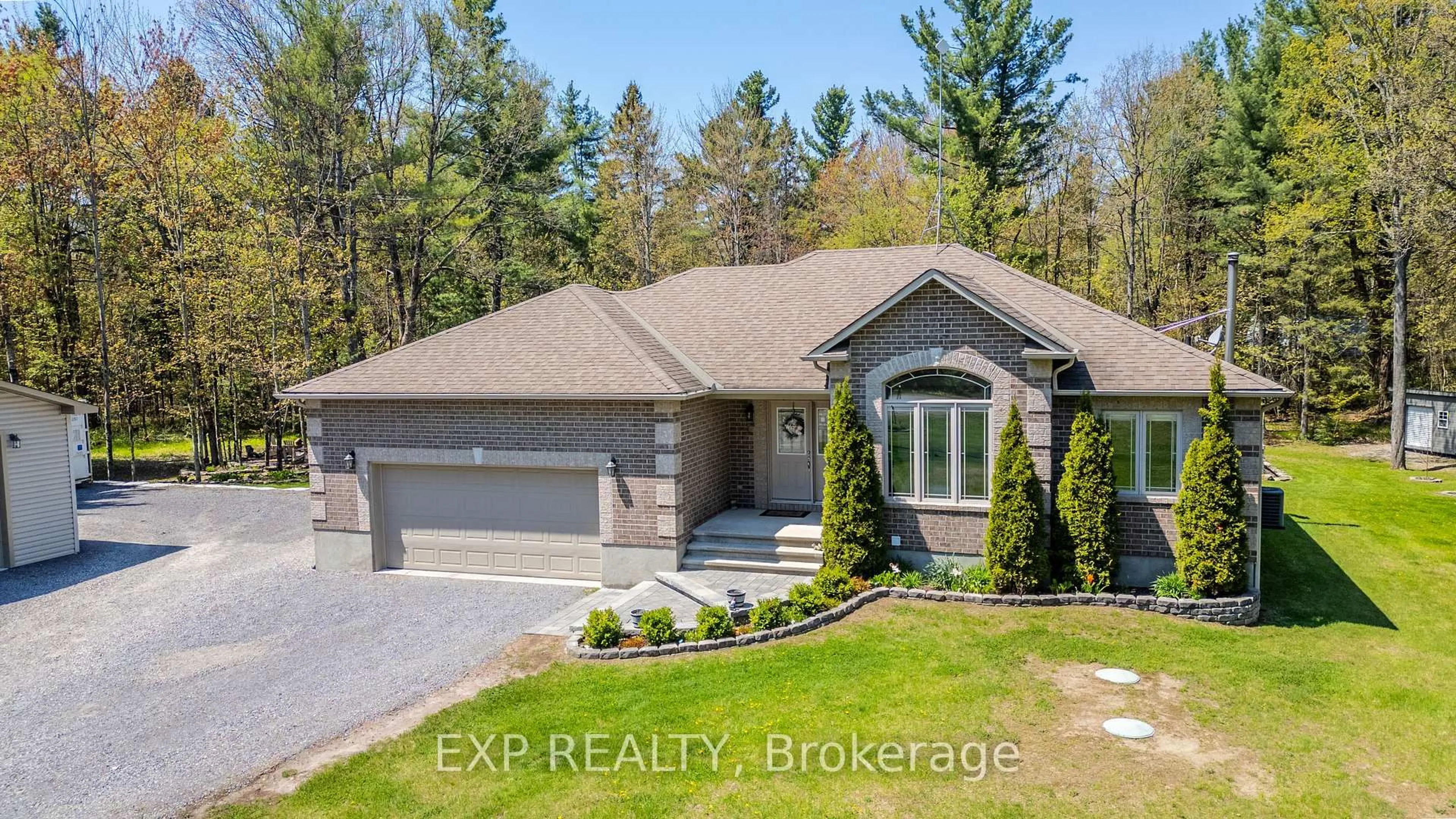 Unknown for 122 Irish St, Smiths Falls Ontario K7A 4S7
