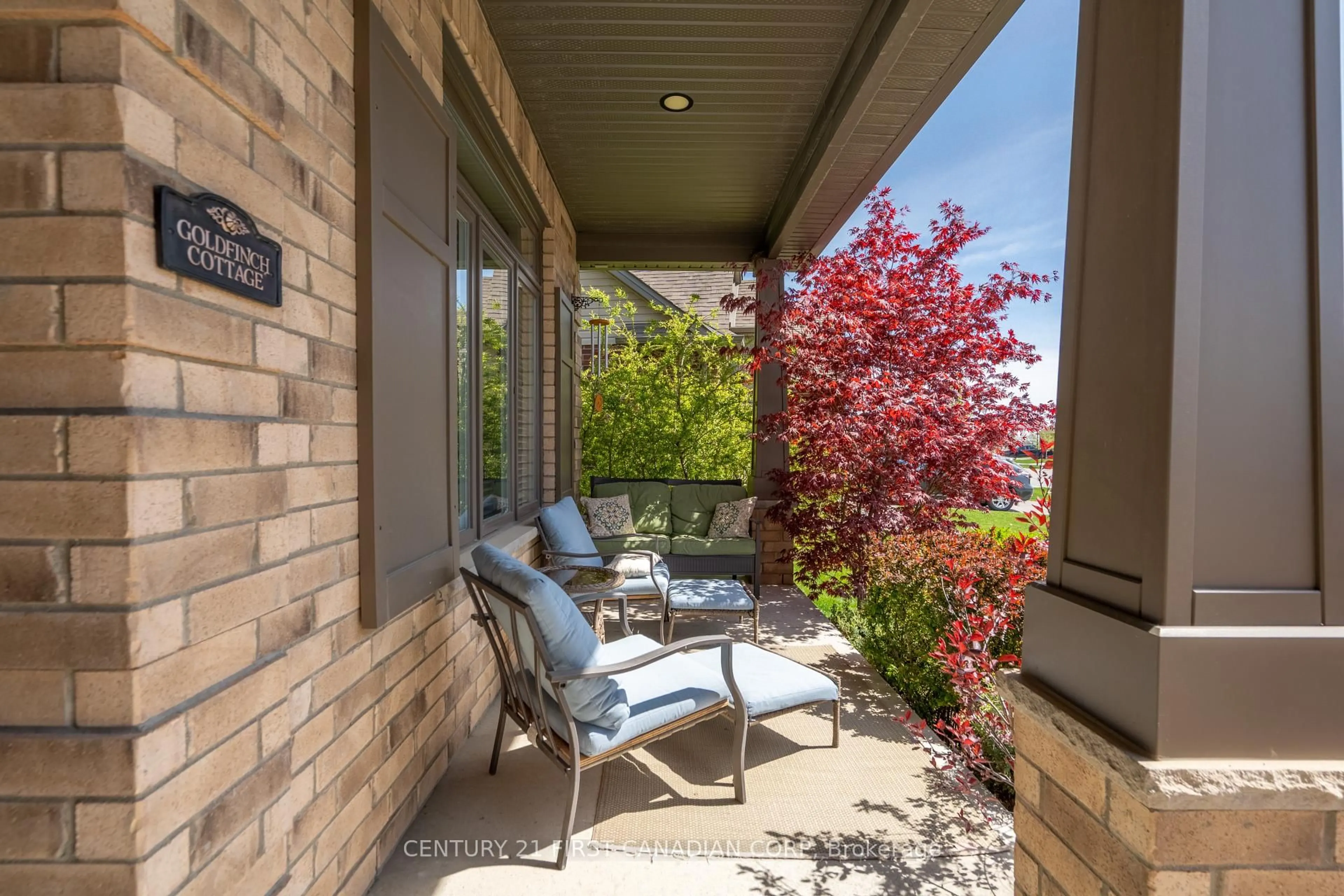 Patio, street for 302 Songbird Lane, Middlesex Centre Ontario N0M 2A0
