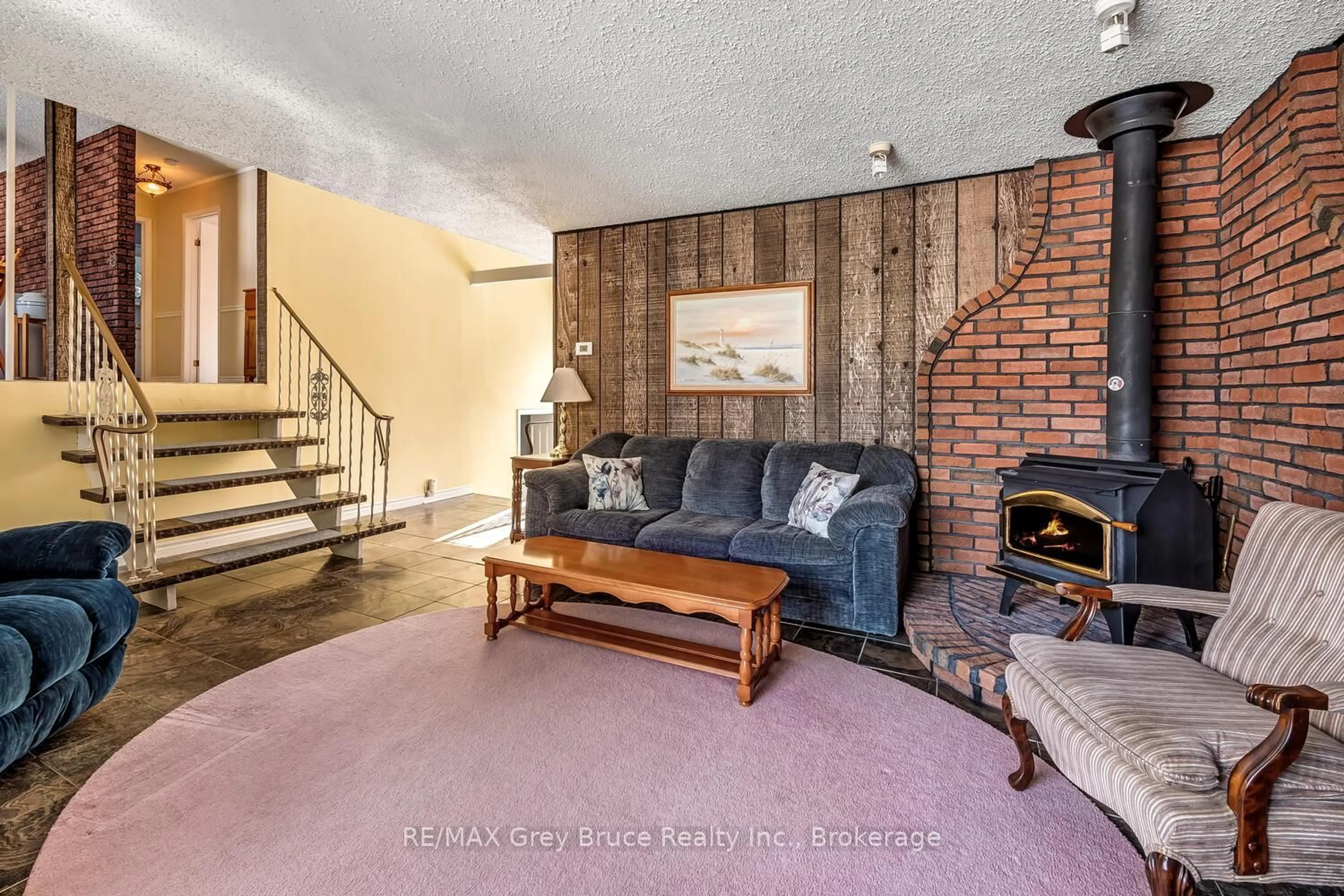 Living room with furniture, unknown for 71 William Crt, South Bruce Peninsula Ontario N0H 2T0