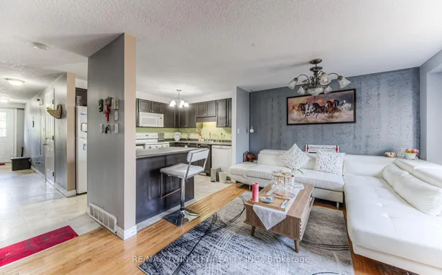Additional property image - 86 Rochefort St
