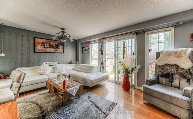 Additional property image - 86 Rochefort St