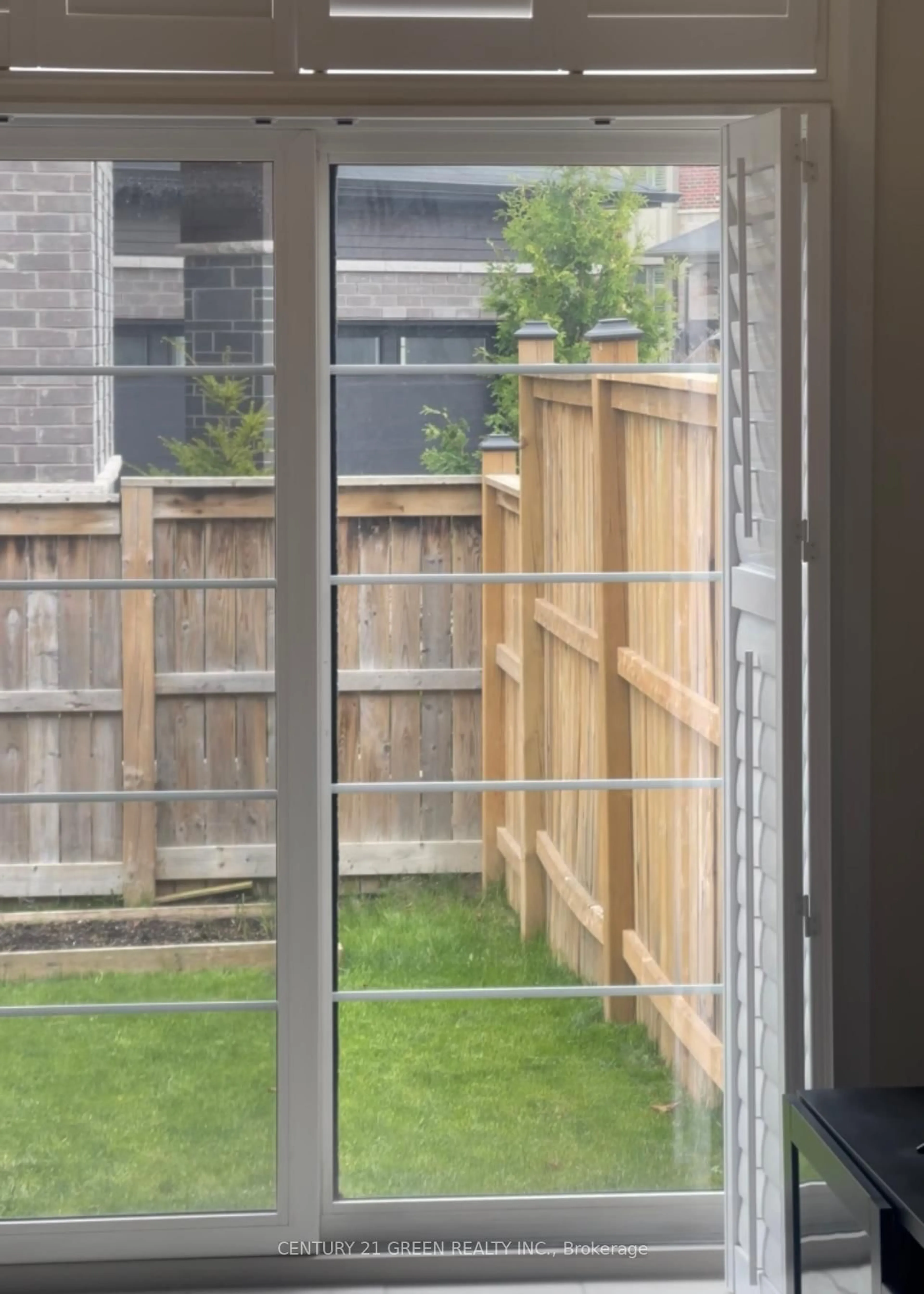 Patio, street for 10 Rouley Lane, Hamilton Ontario L9G 0G5
