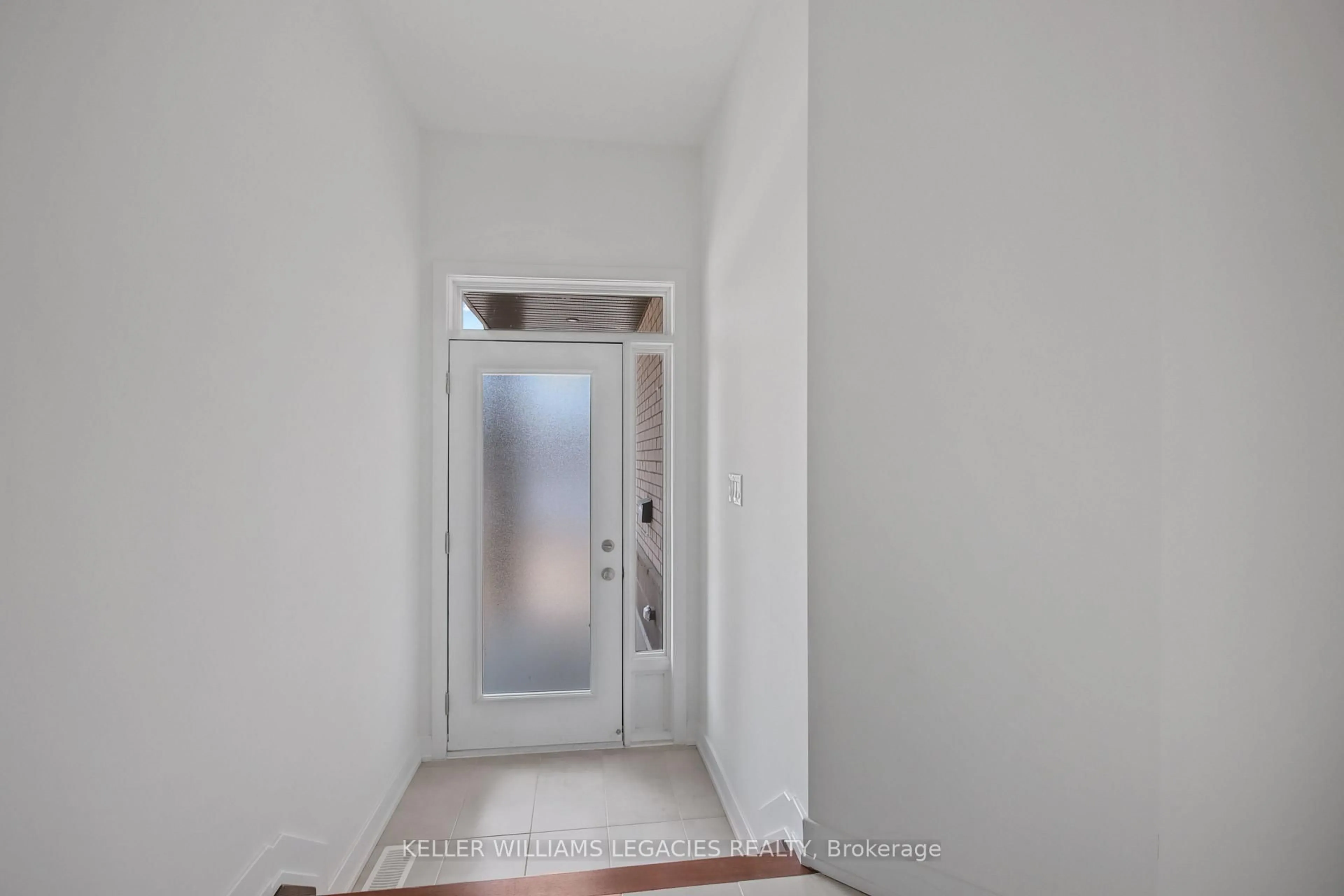 Unknown for 11 Mendoza Way, Ottawa Ontario K2S 1B6