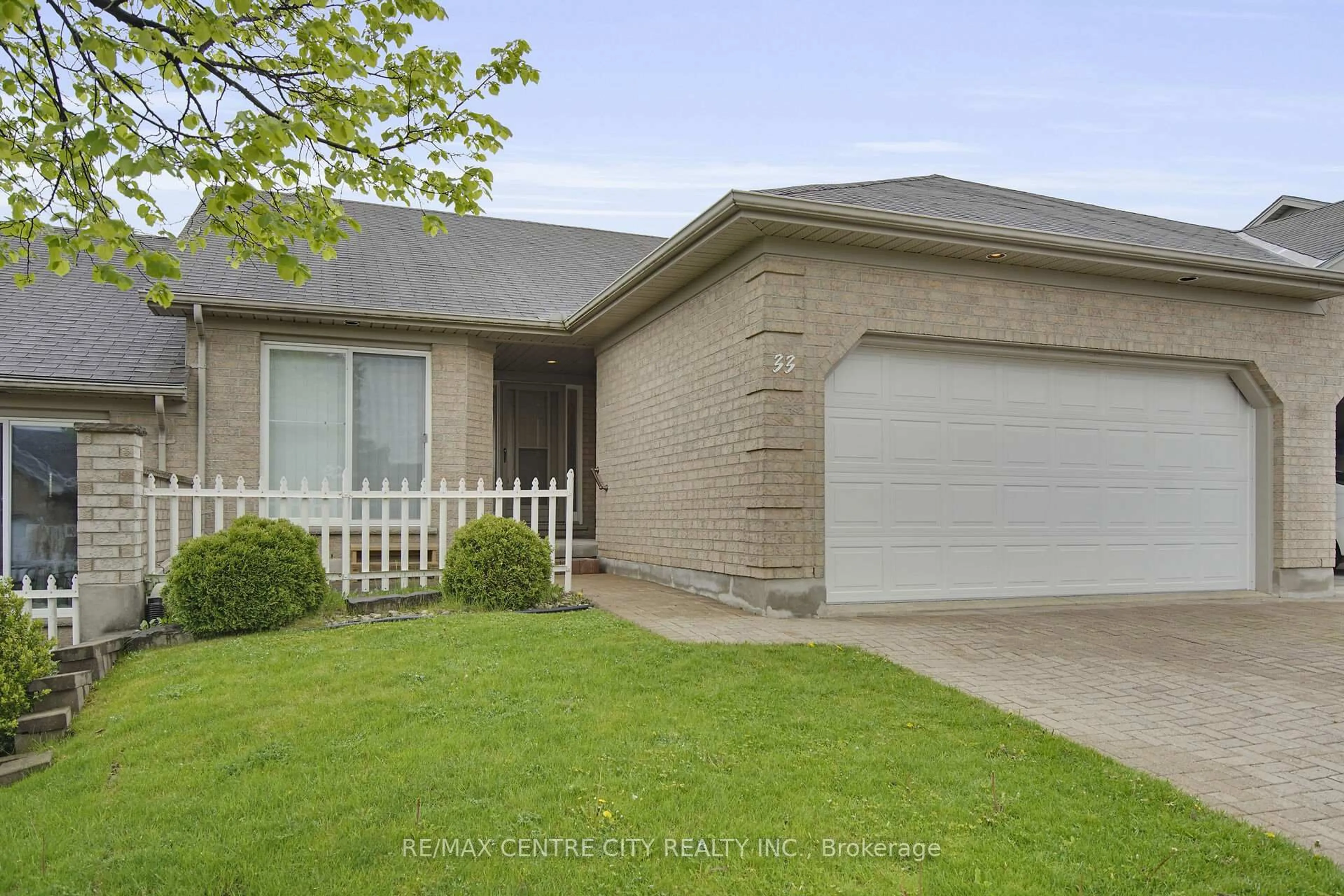 Home with brick exterior material, street for 861 Shelborne St #33, London South Ontario N5Z 5C5