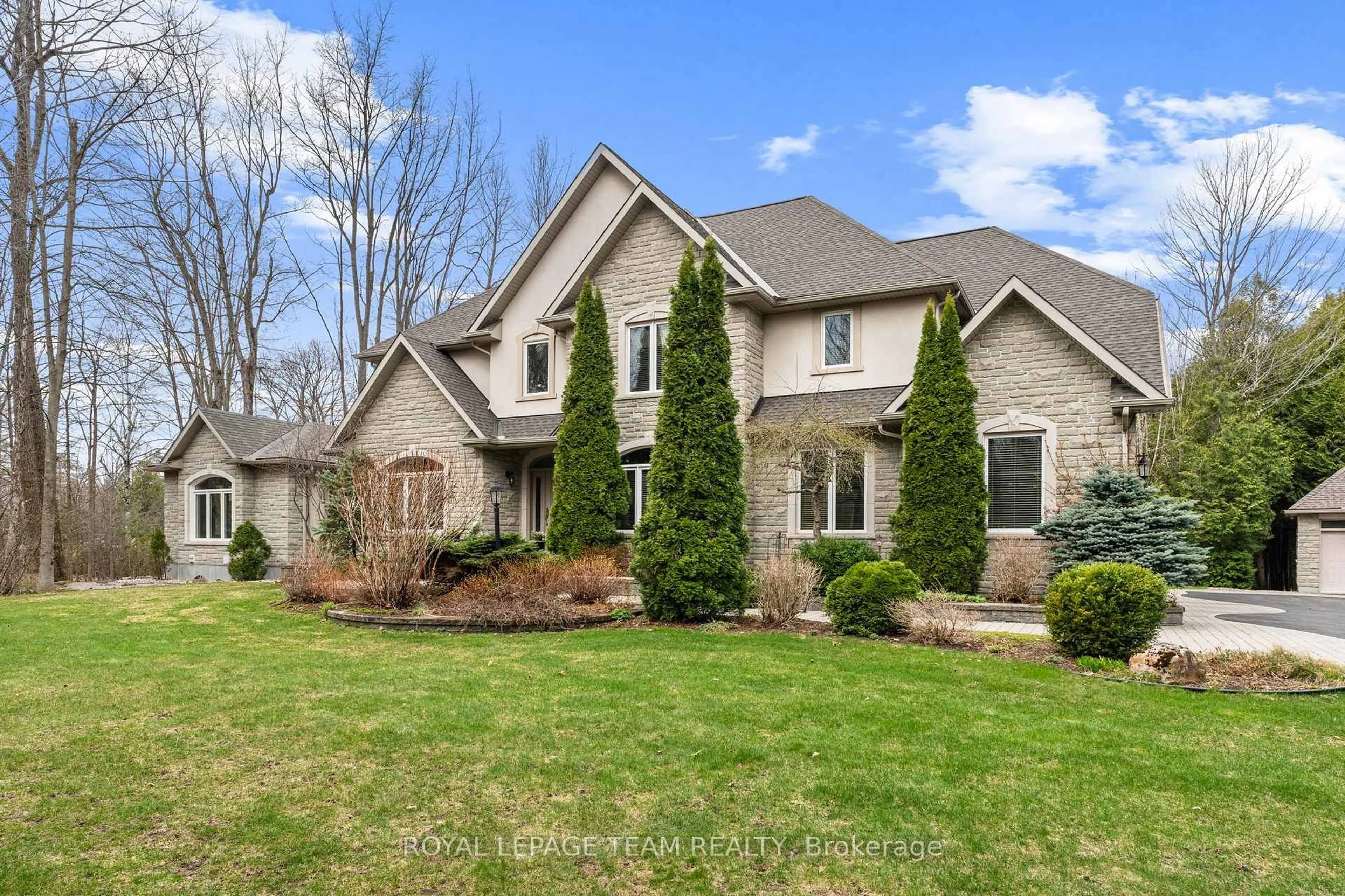Home with brick exterior material, street for 6005 Earlscourt Cres, Ottawa Ontario K4M 1K2