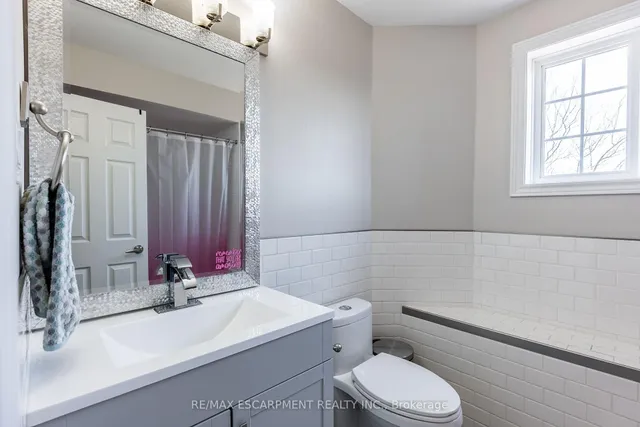 Additional property image - 58 ANDERSON Crt