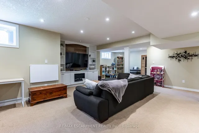 Additional property image - 58 ANDERSON Crt