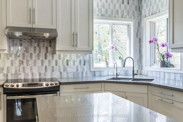 Additional property image - 58 ANDERSON Crt