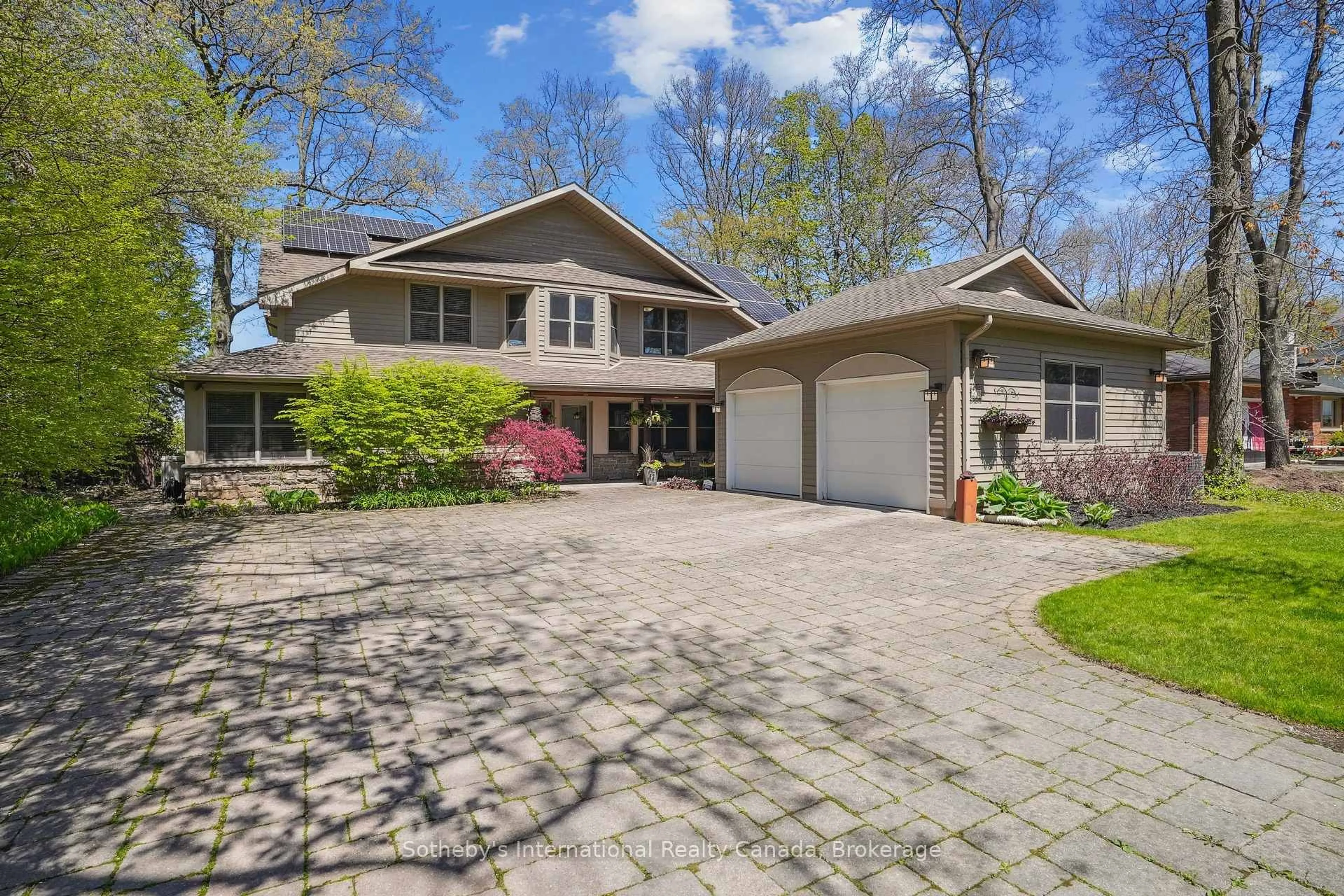 Unknown for 534 Scenic Dr, Hamilton Ontario L9C 1G8