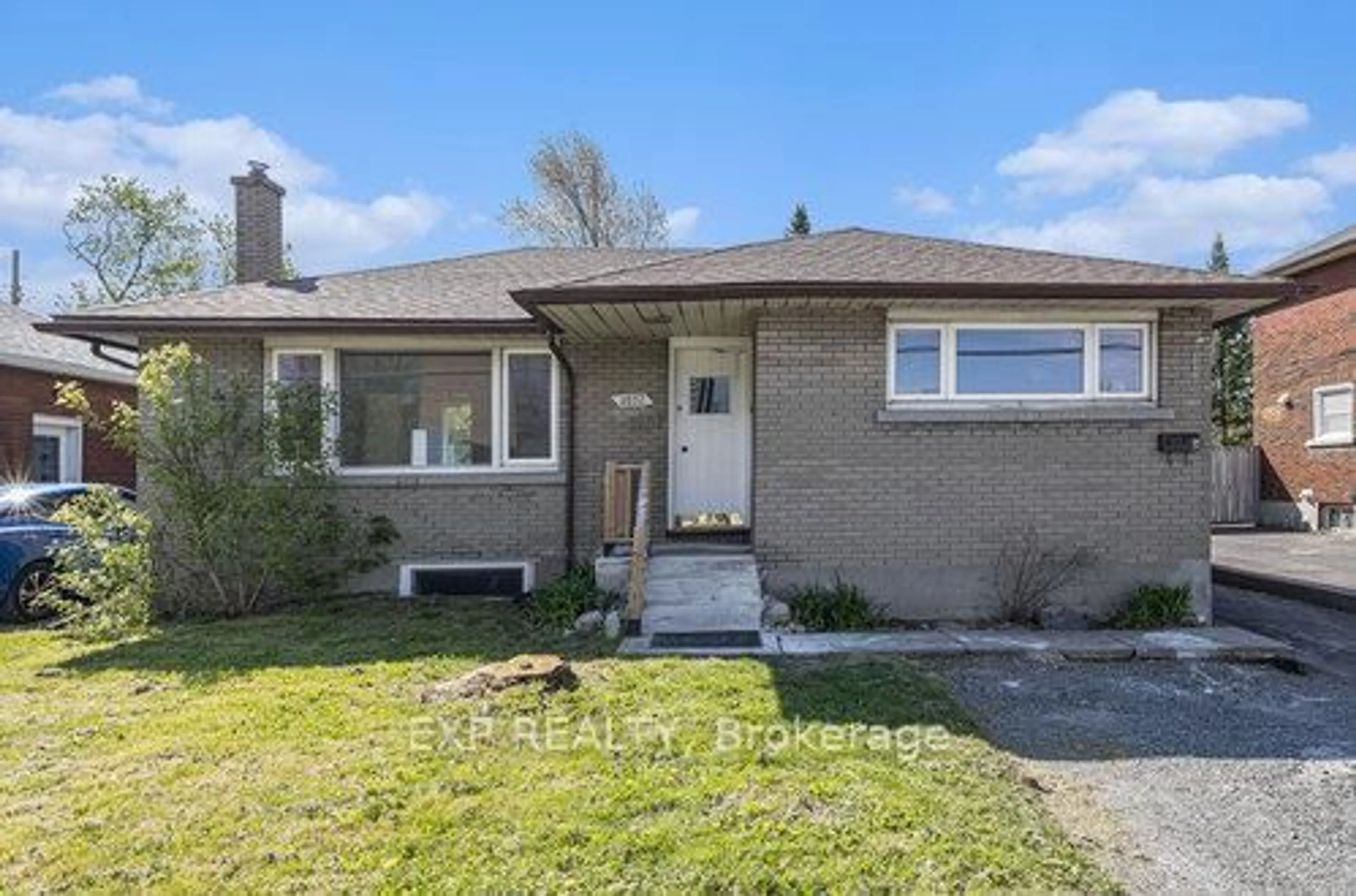 Home with brick exterior material, street for 1512 Laperriere Ave, Ottawa Ontario K1Z 7S9