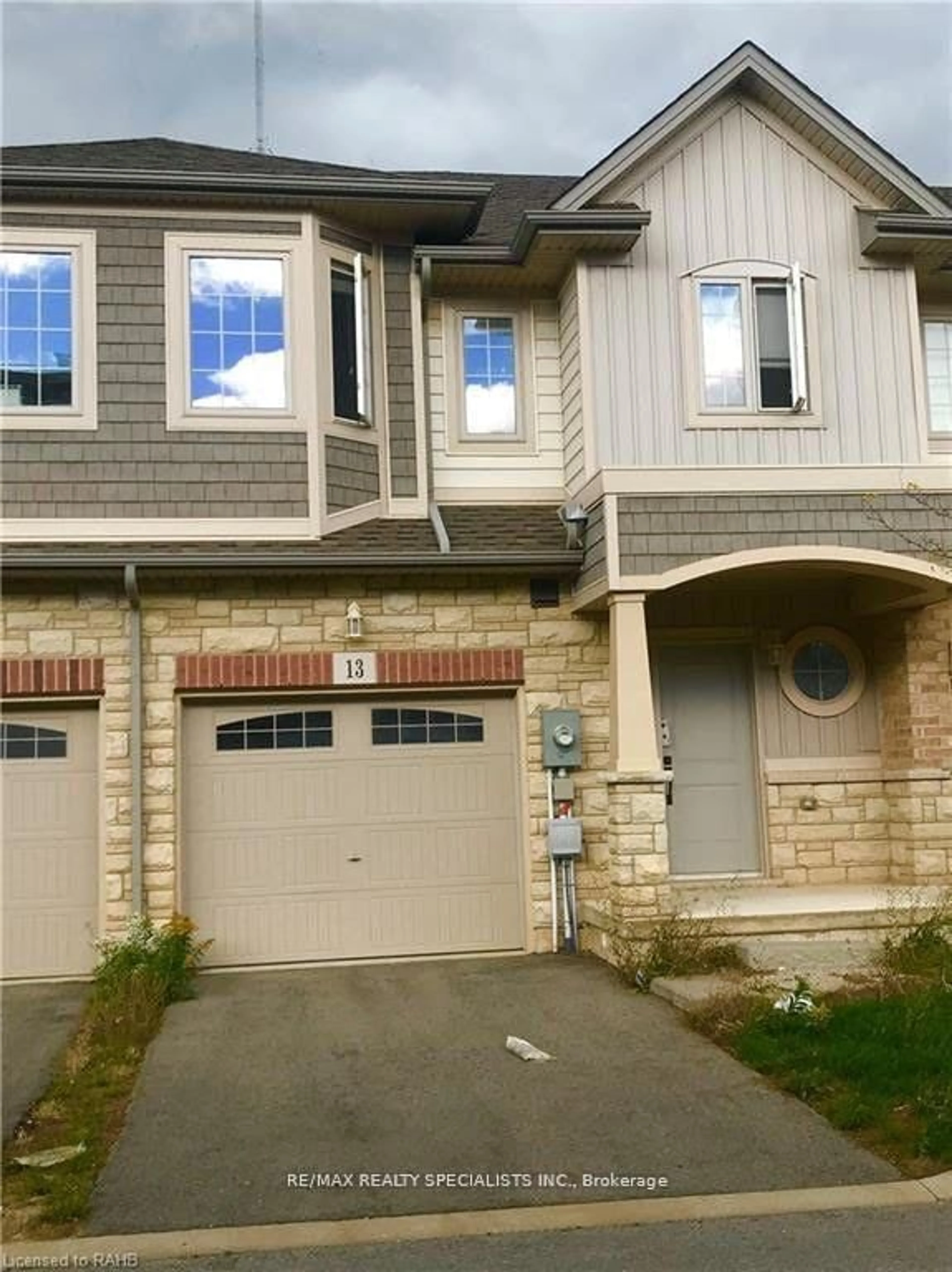 Unknown for 7 Lakelawn Rd #13, Grimsby Ontario L3M 0E9
