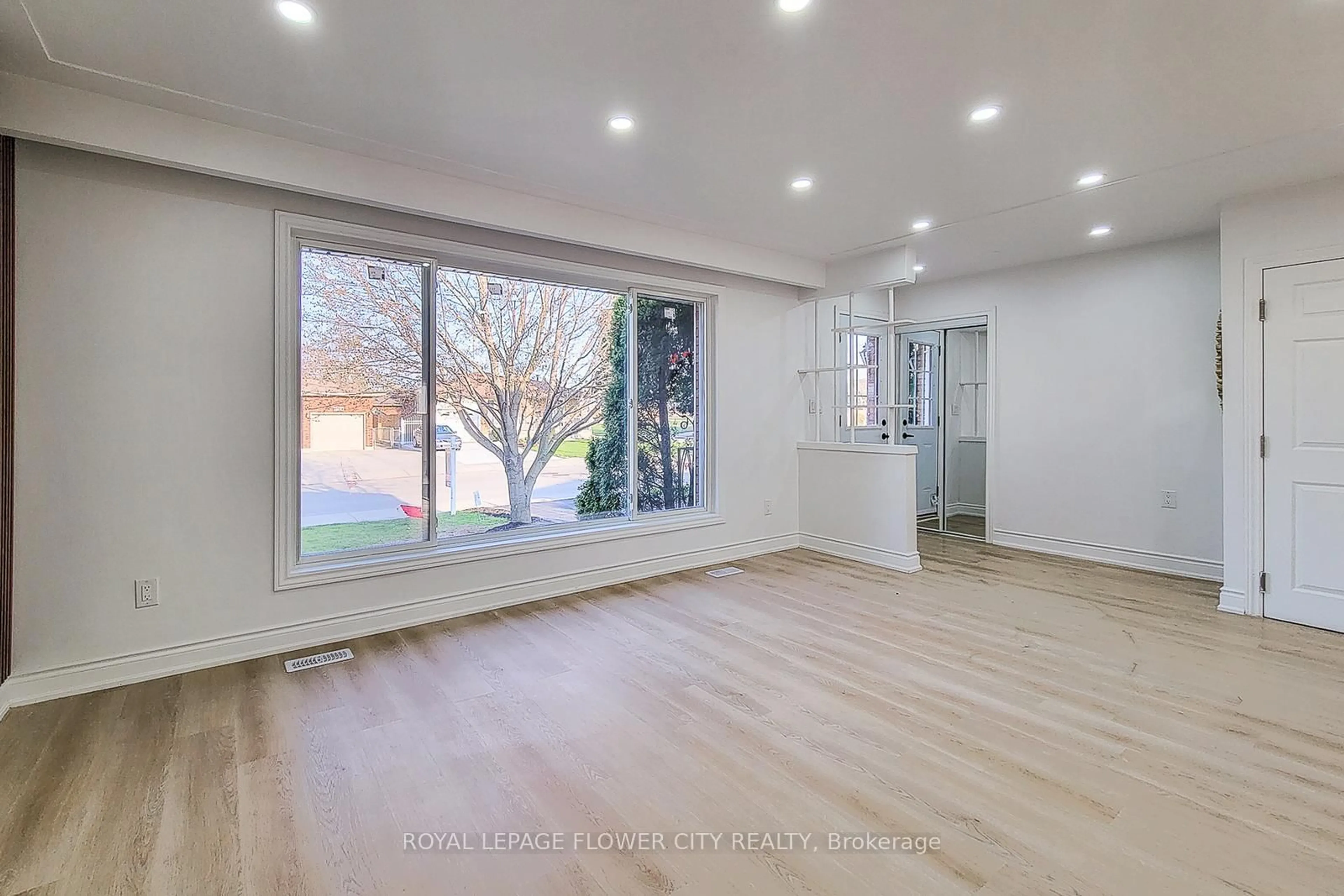 Unknown for 56 Moxley Dr, Hamilton Ontario L8T 3Y7