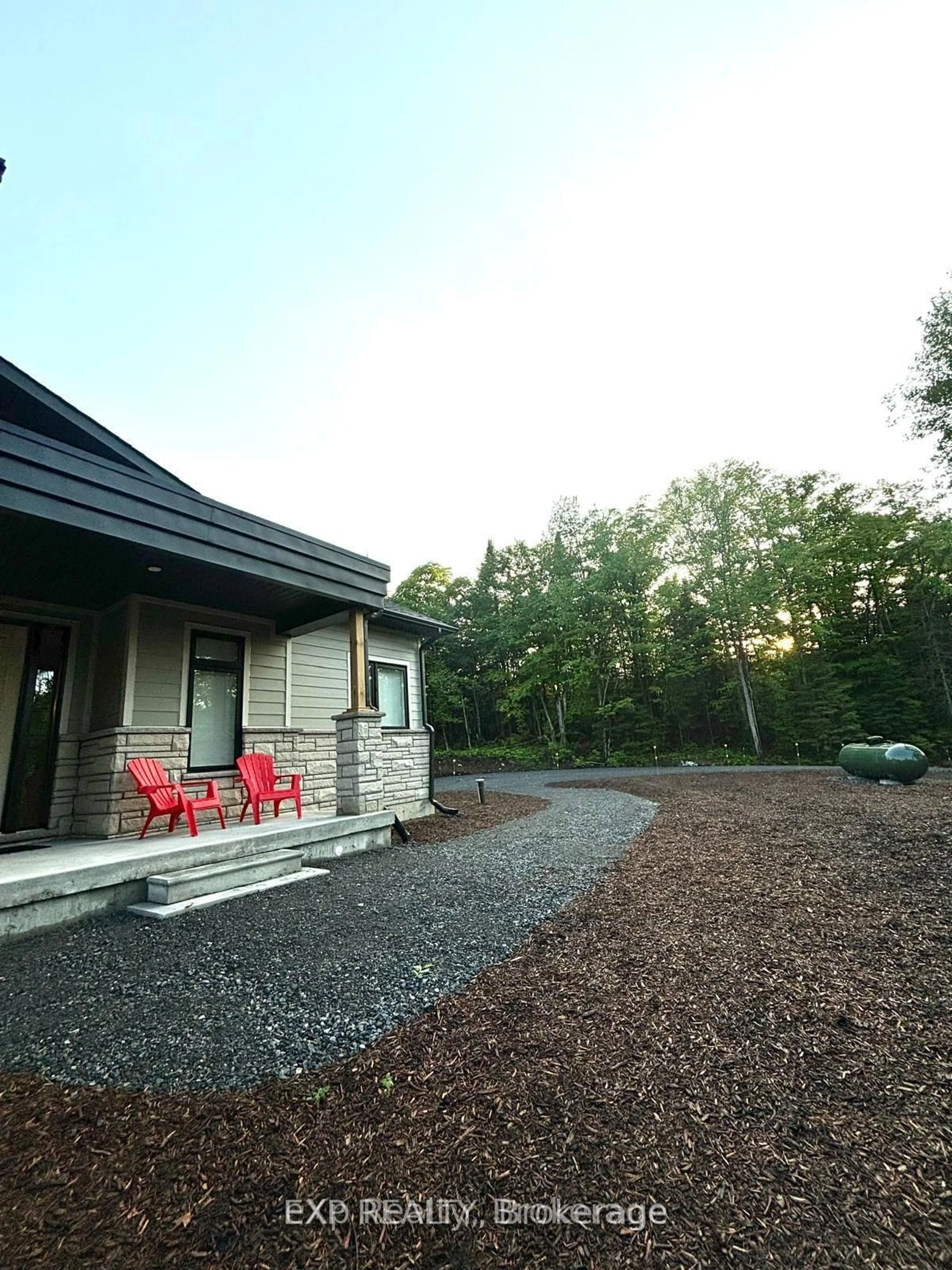 Patio, mountain view for 1017 Ridgeline Dr, Lake of Bays Ontario P1J 2J6