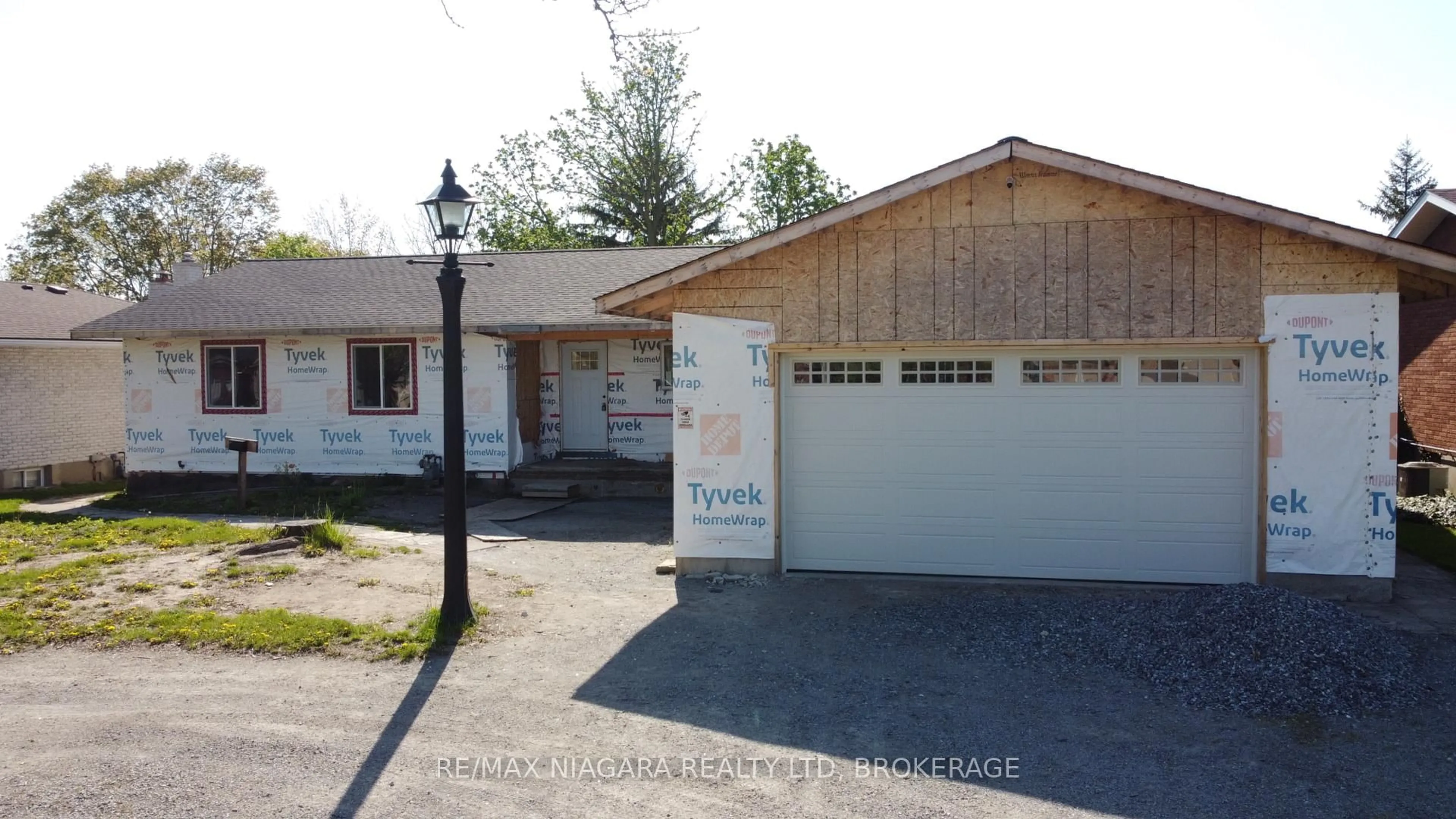 Unknown for 347 Pelham Rd, St. Catharines Ontario L2R 6P7