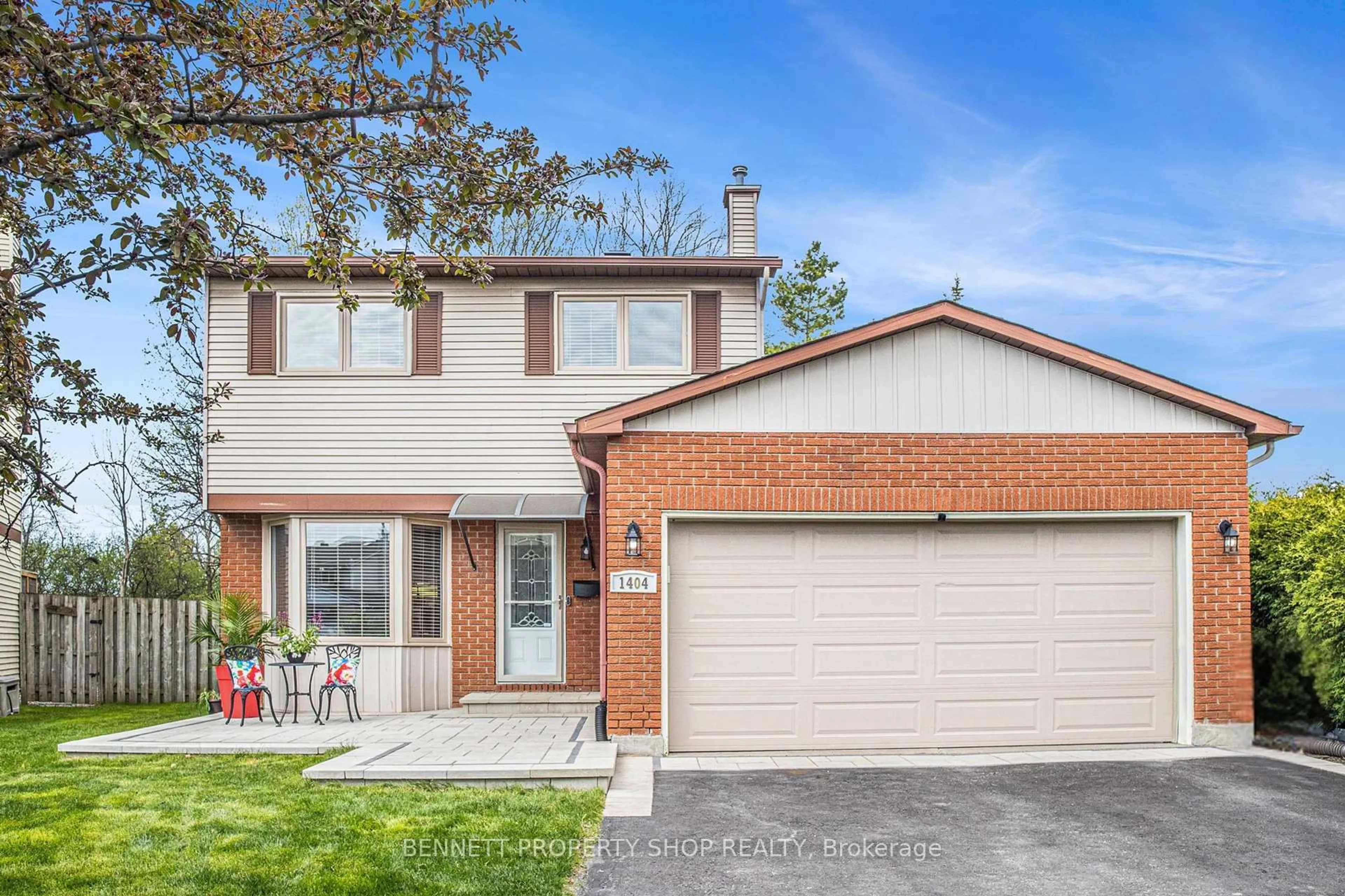 Home with brick exterior material, street for 1404 Eastcliffe Way, Gloucester Ontario K1B 5H6