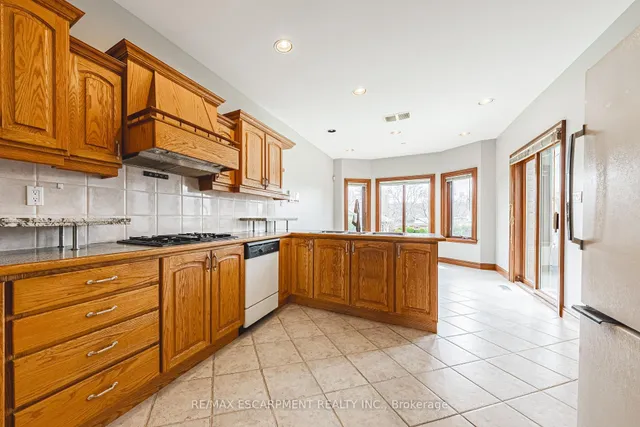 Additional property image - 388 Hemlock Ave