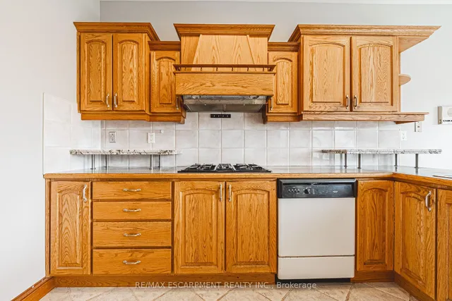 Additional property image - 388 Hemlock Ave