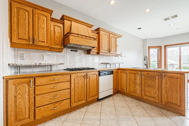 Additional property image - 388 Hemlock Ave