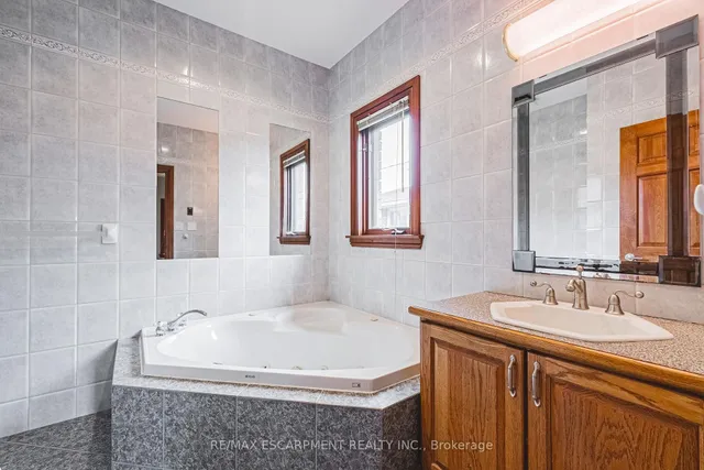 Additional property image - 388 Hemlock Ave