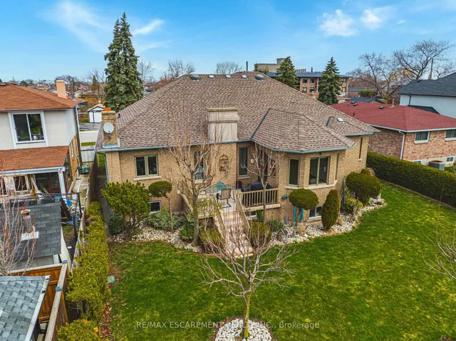 Additional property image - 388 Hemlock Ave