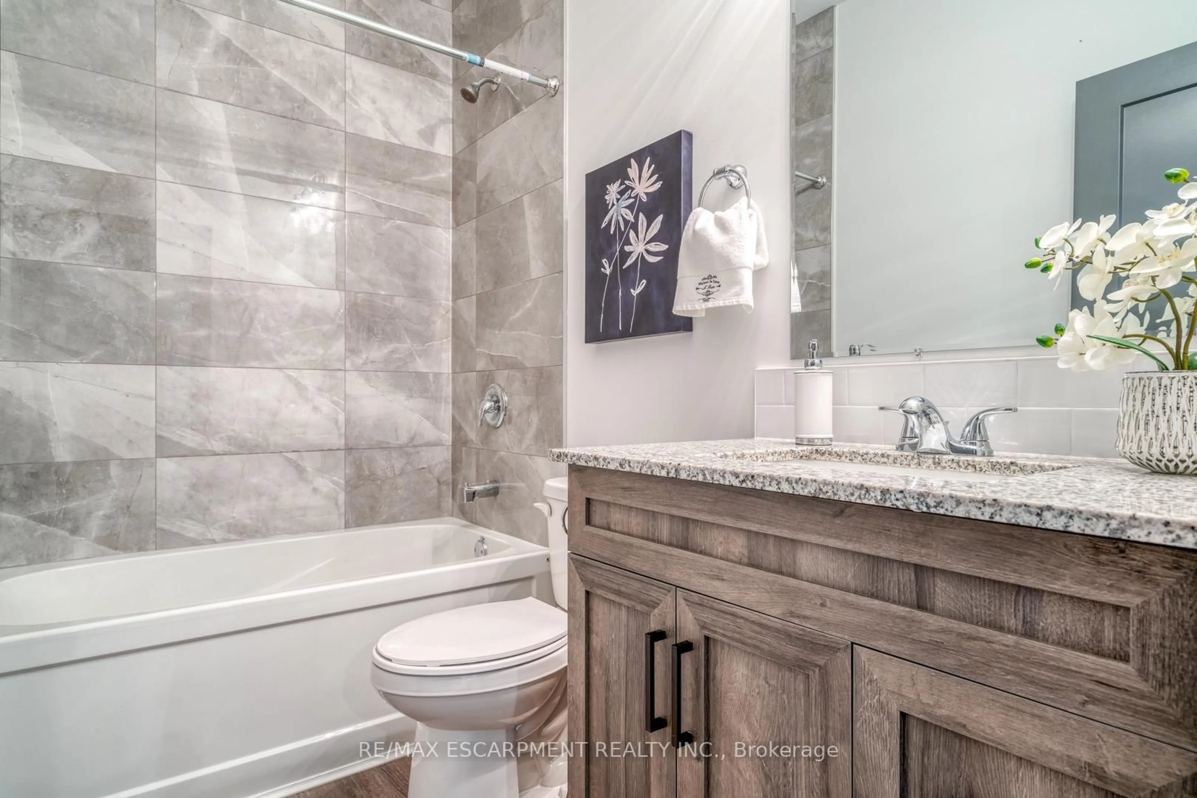 Contemporary bathroom, ceramic/tile floor for 52 Barton St, Hamilton Ontario L8L 2V8