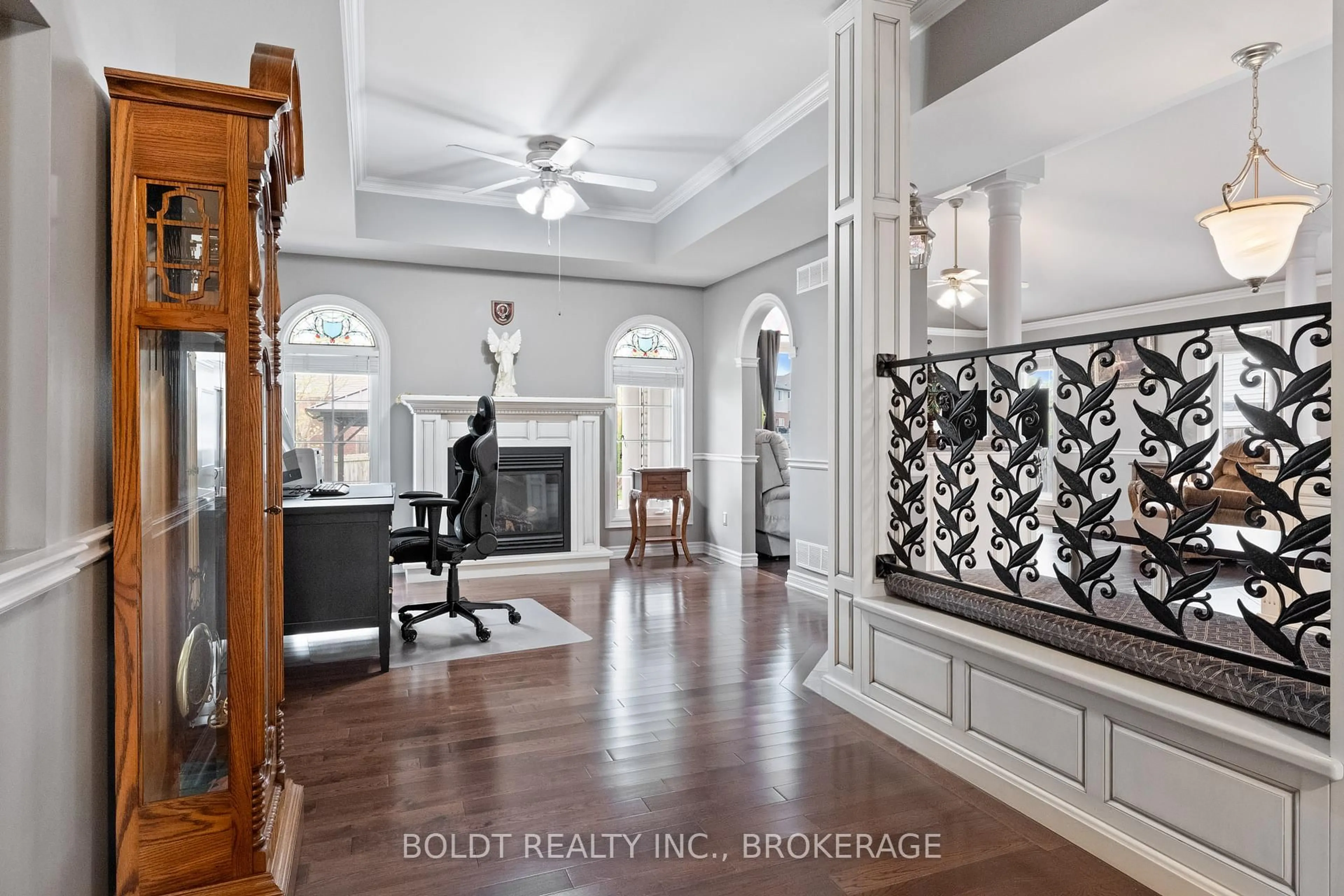 Indoor entryway for 39 Bellevue Crt, Welland Ontario L3C 7M1