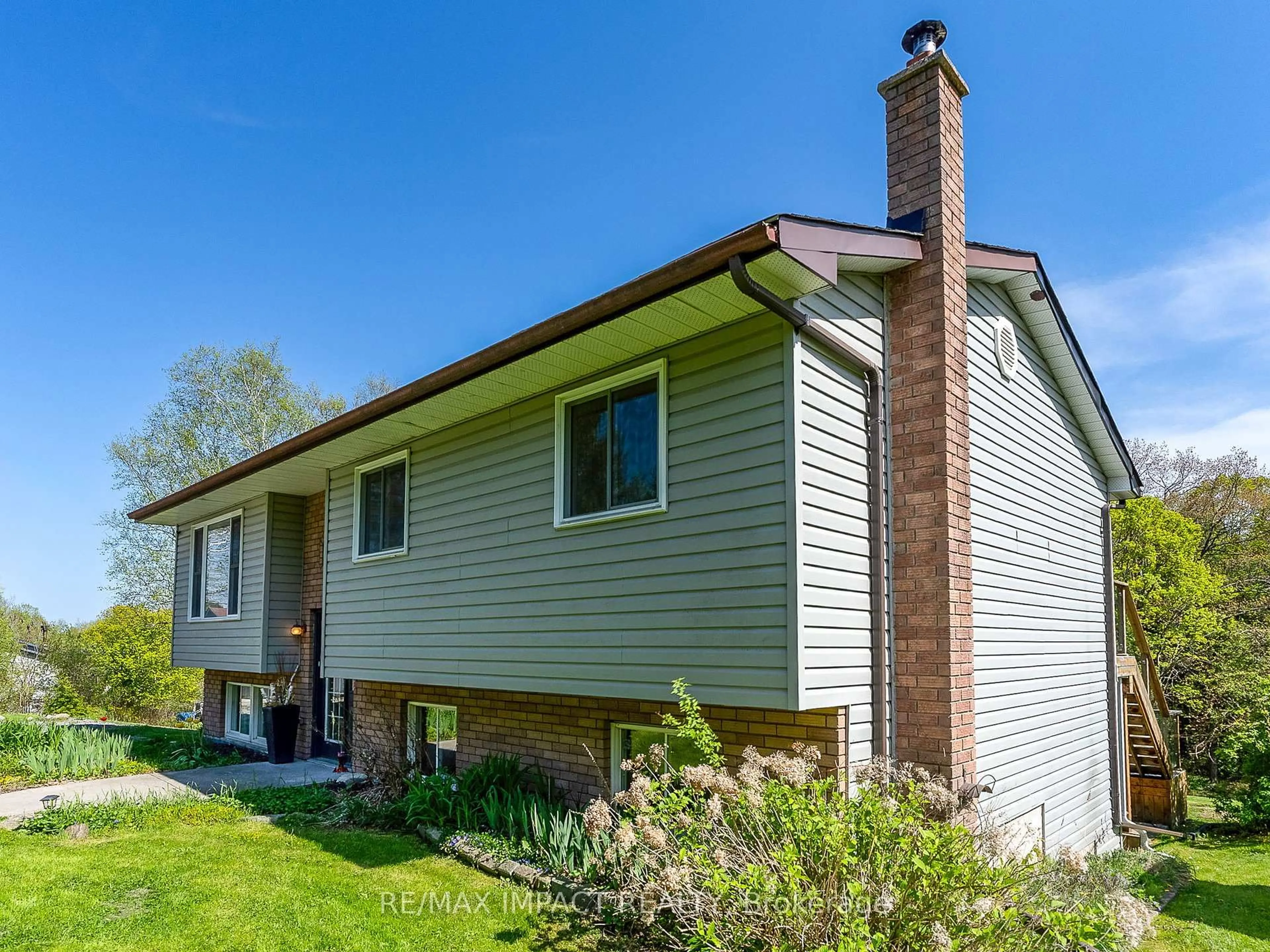 Home with vinyl exterior material, street for 16899 Telephone Rd, Ingleside Ontario K8V 5P4