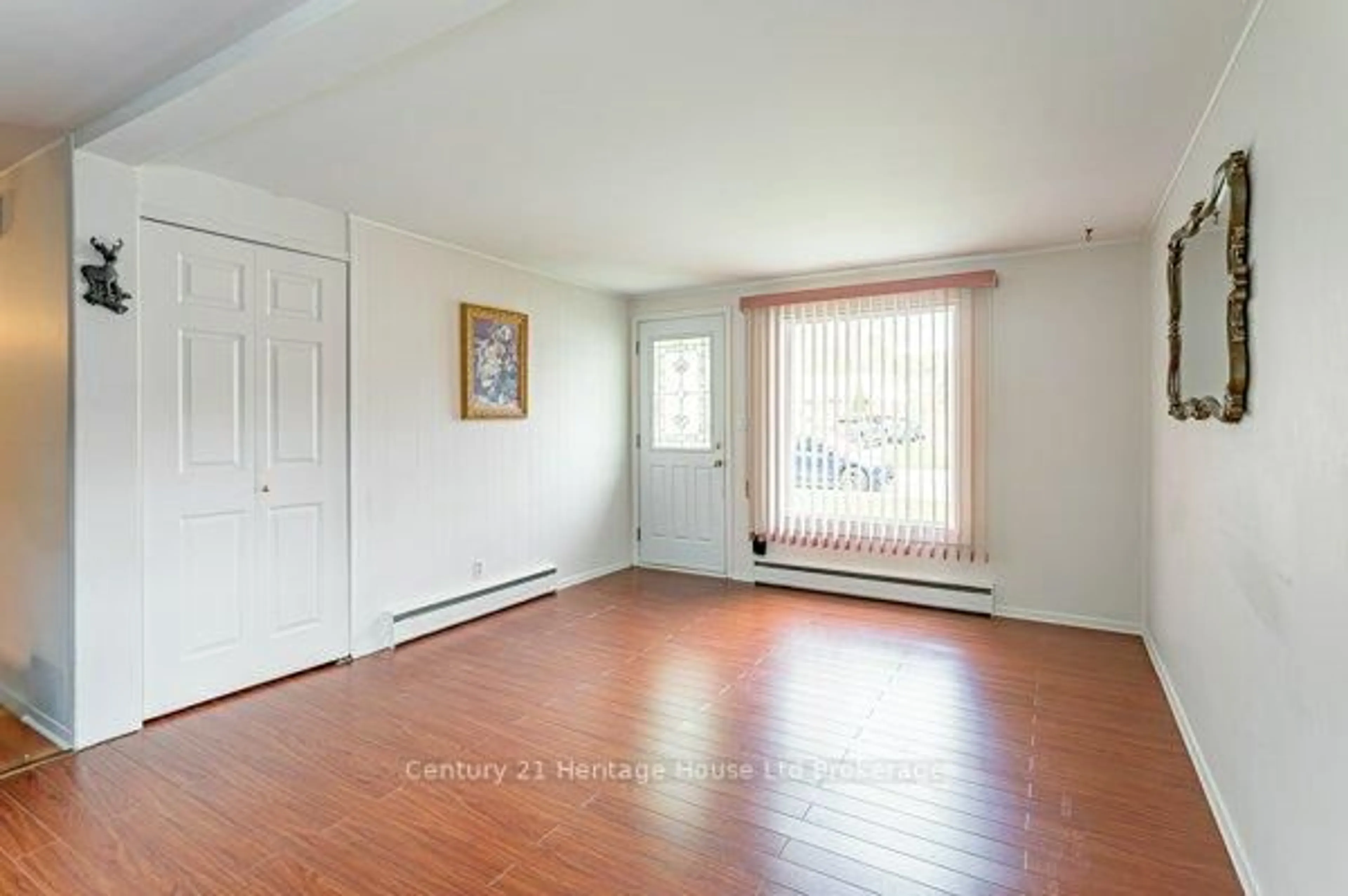 A pic of a room for 892 Sunset Blvd, Woodstock Ontario N4S 4A3