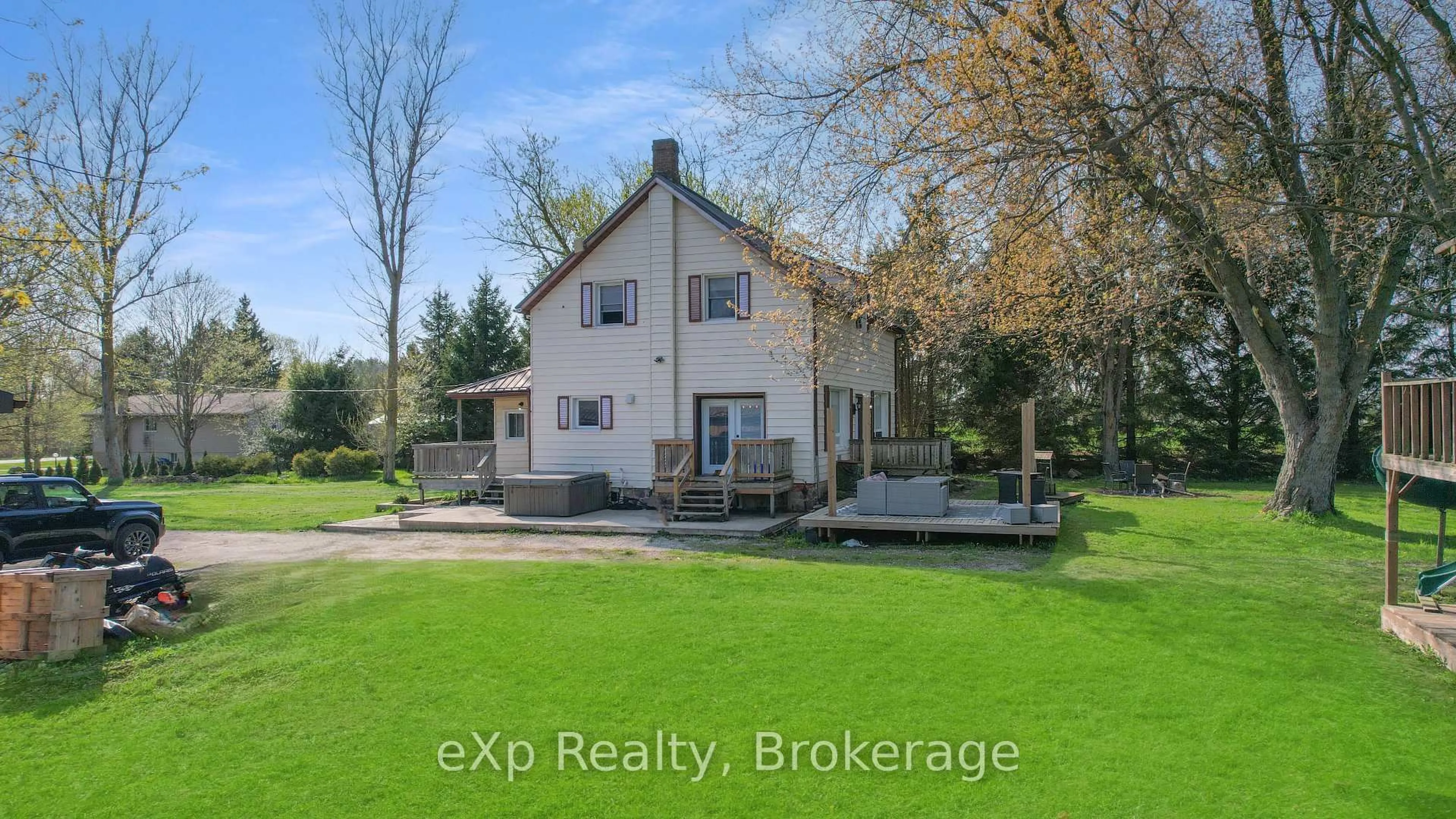 A pic from outside/outdoor area/front of a property/back of a property/a pic from drone, unknown for 9499 Maas Park Dr, Wellington North Ontario N0G 2L0