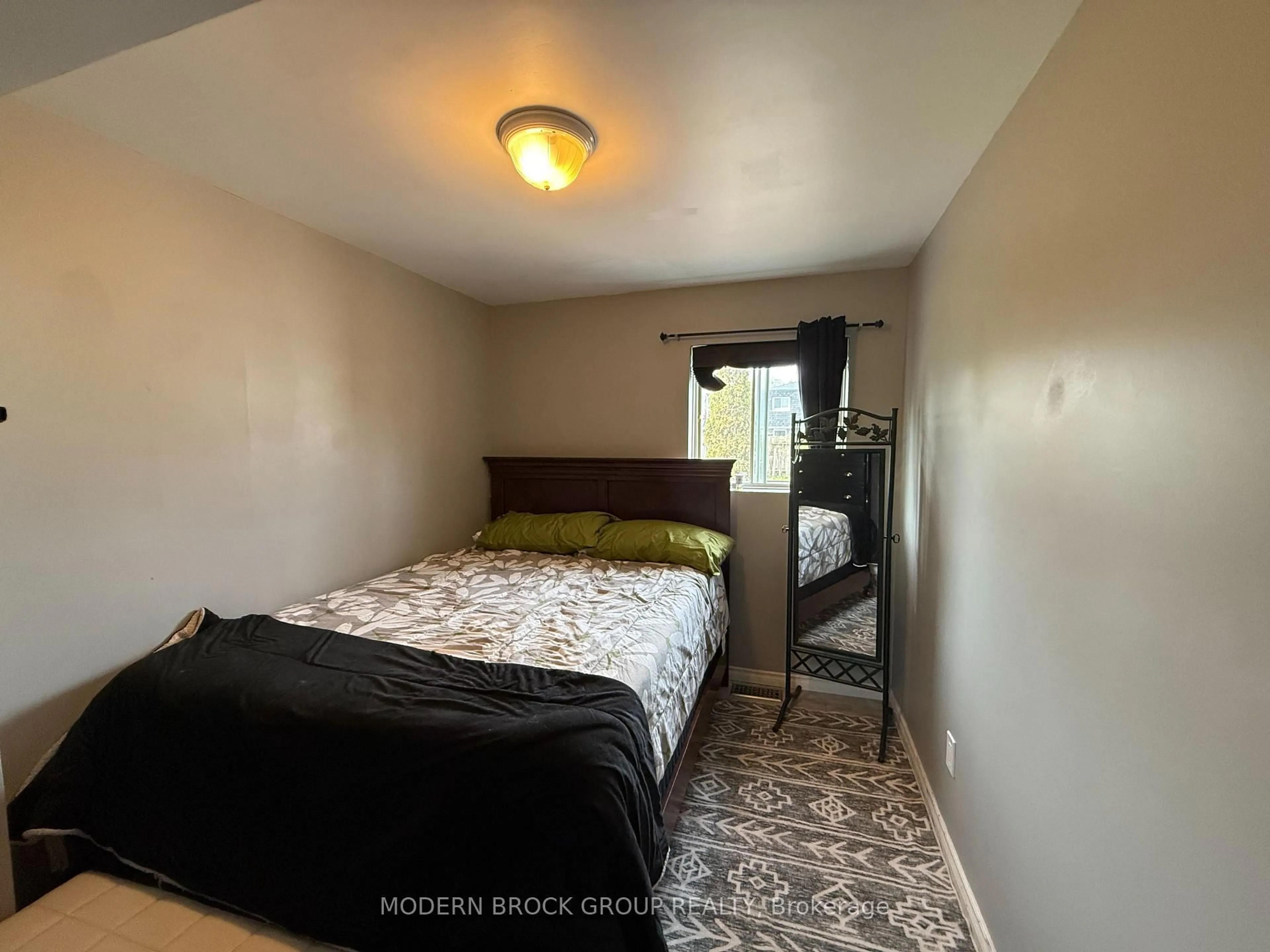 A pic of a room for 1350 Linden Cres, Brockville Ontario K6V 6B6