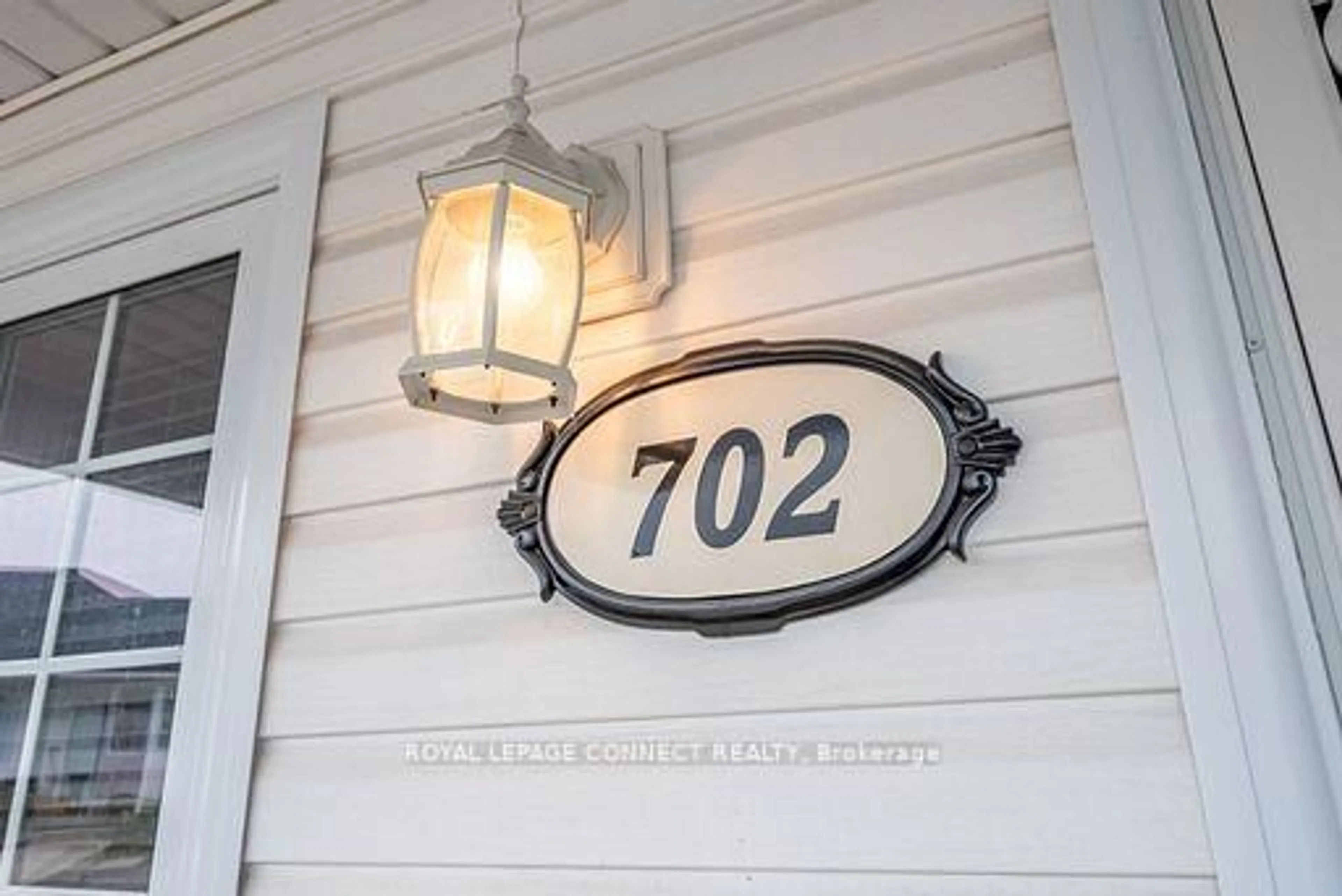 Indoor entryway for 1055 Birchwood Tr #702, Cobourg Ontario K9A 5Y2
