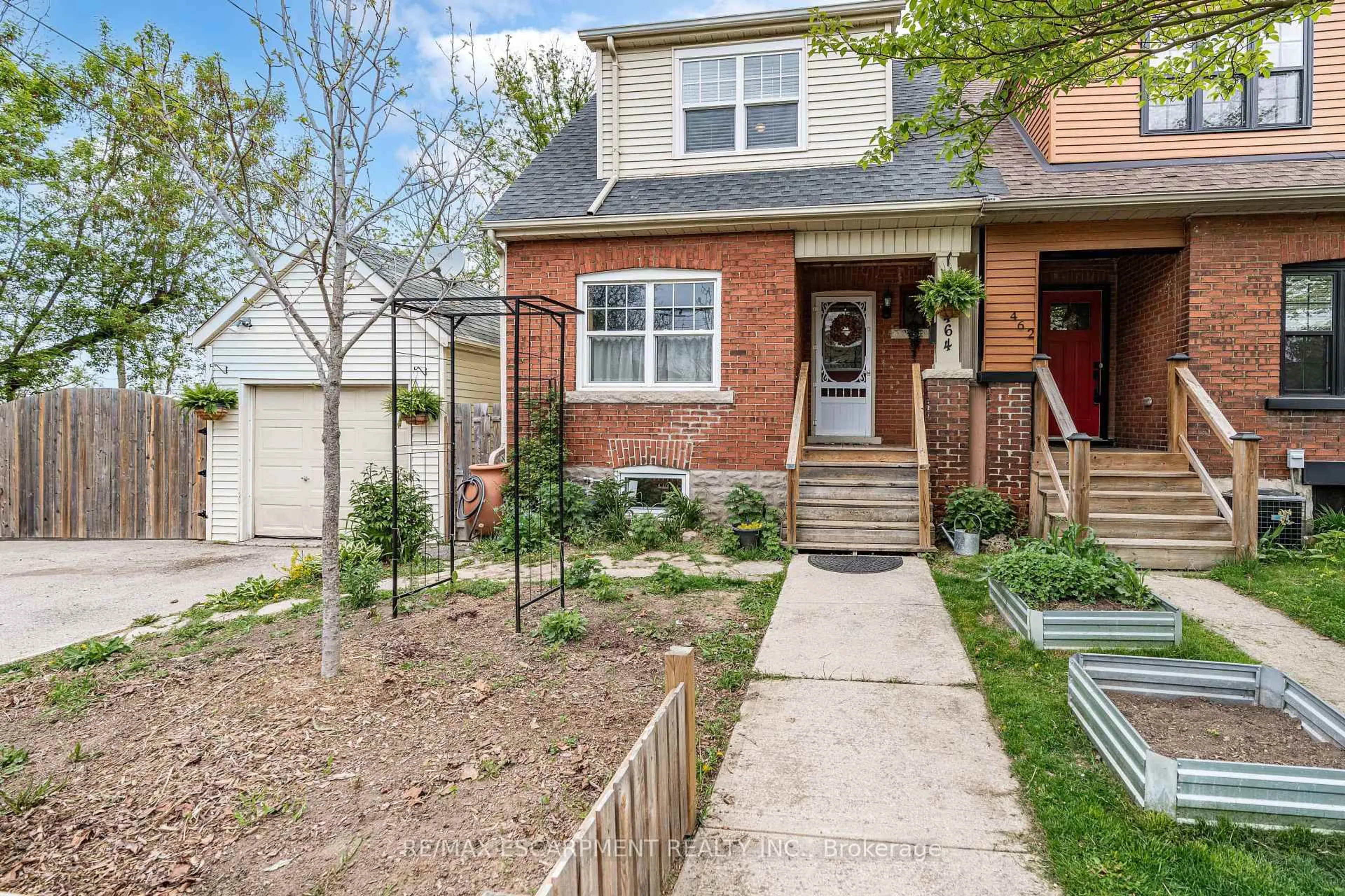 Home with brick exterior material, street for 464 Herkimer St, Hamilton Ontario L8P 2J3