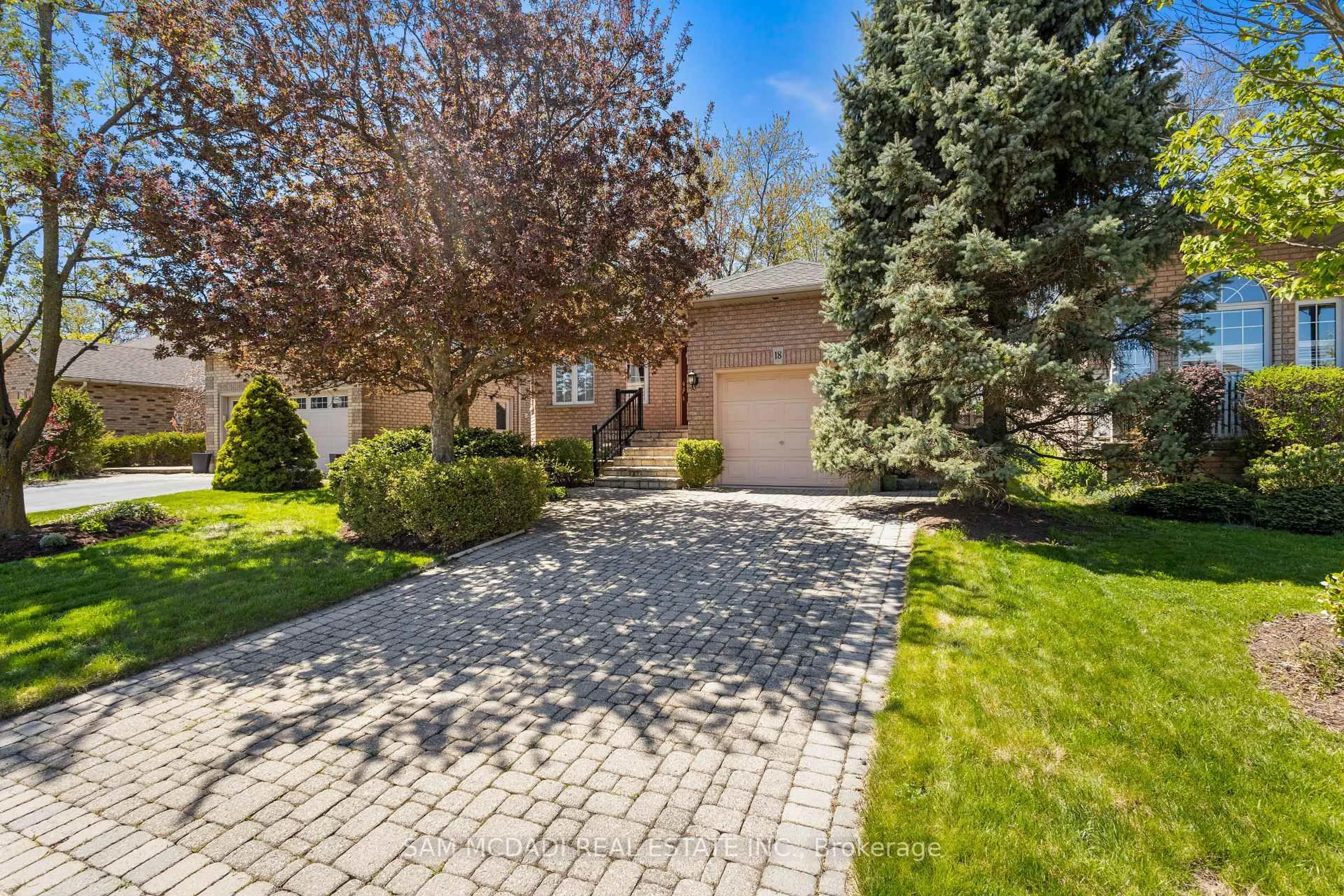 Unknown for 18 Naples Blvd, Hamilton Ontario L9B 2J2