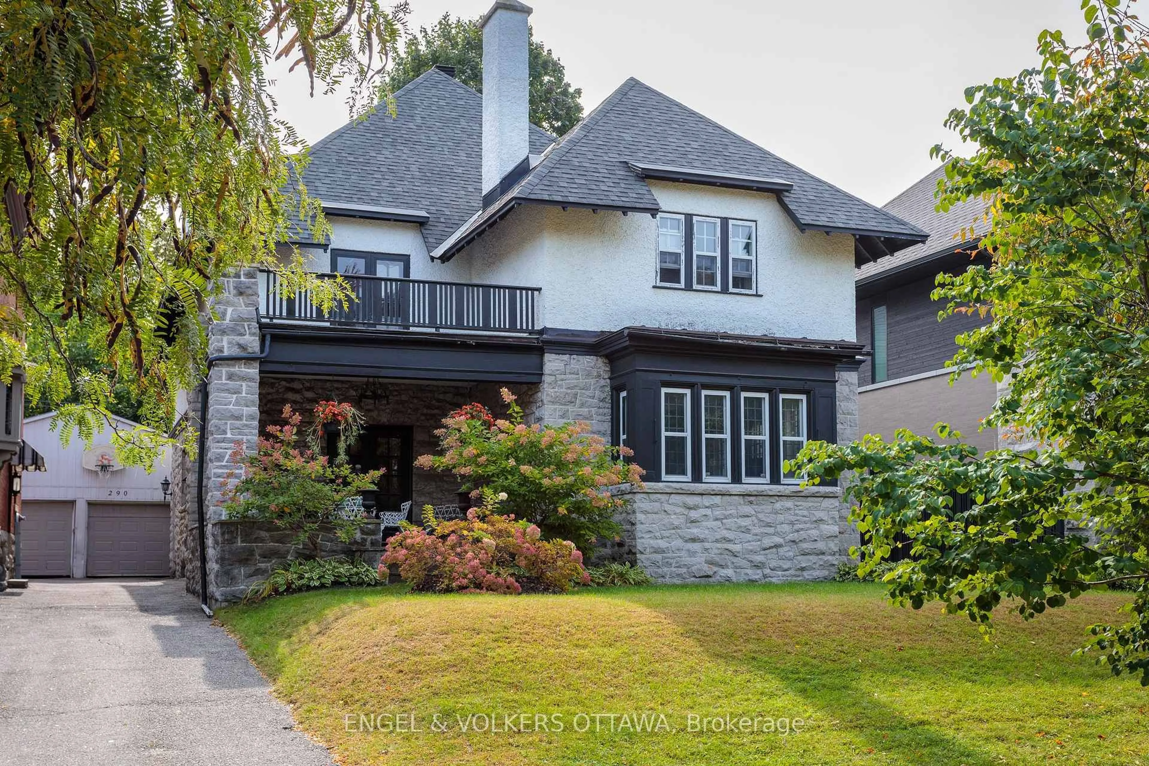 Home with brick exterior material, street for 290 CLEMOW Ave, Ottawa Ontario K1S 2B8