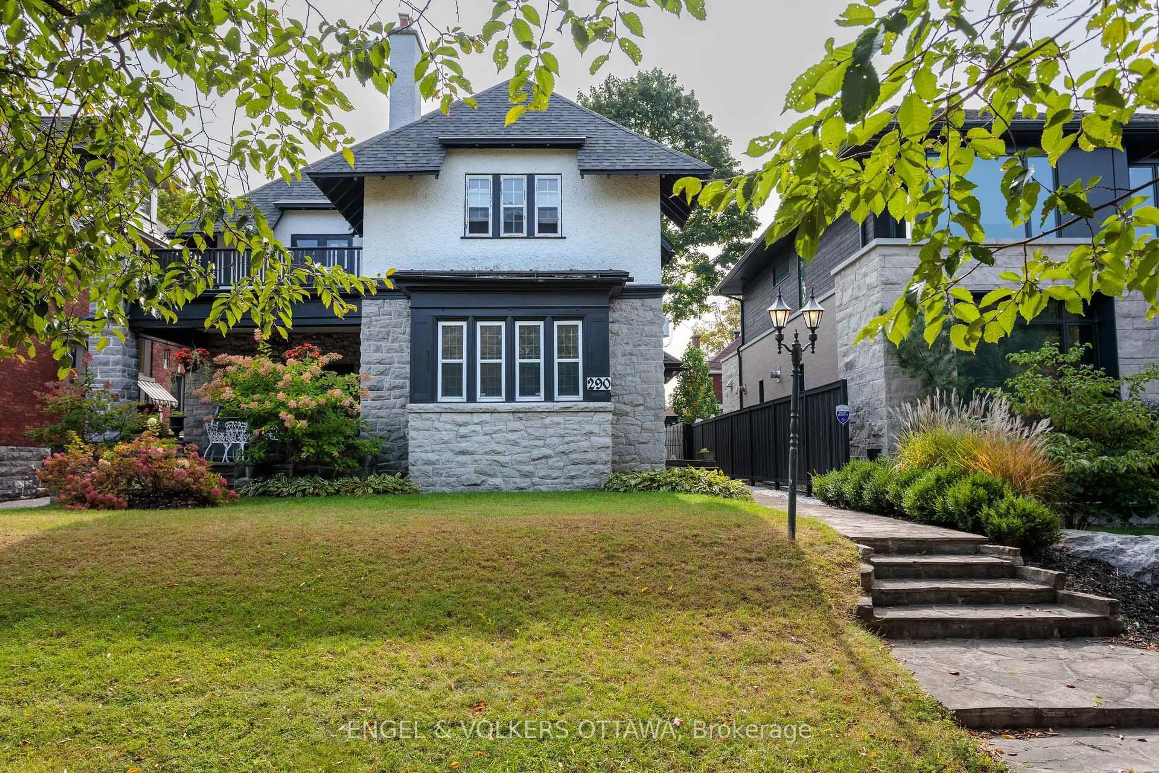 Home with brick exterior material, street for 290 CLEMOW Ave, Ottawa Ontario K1S 2B8