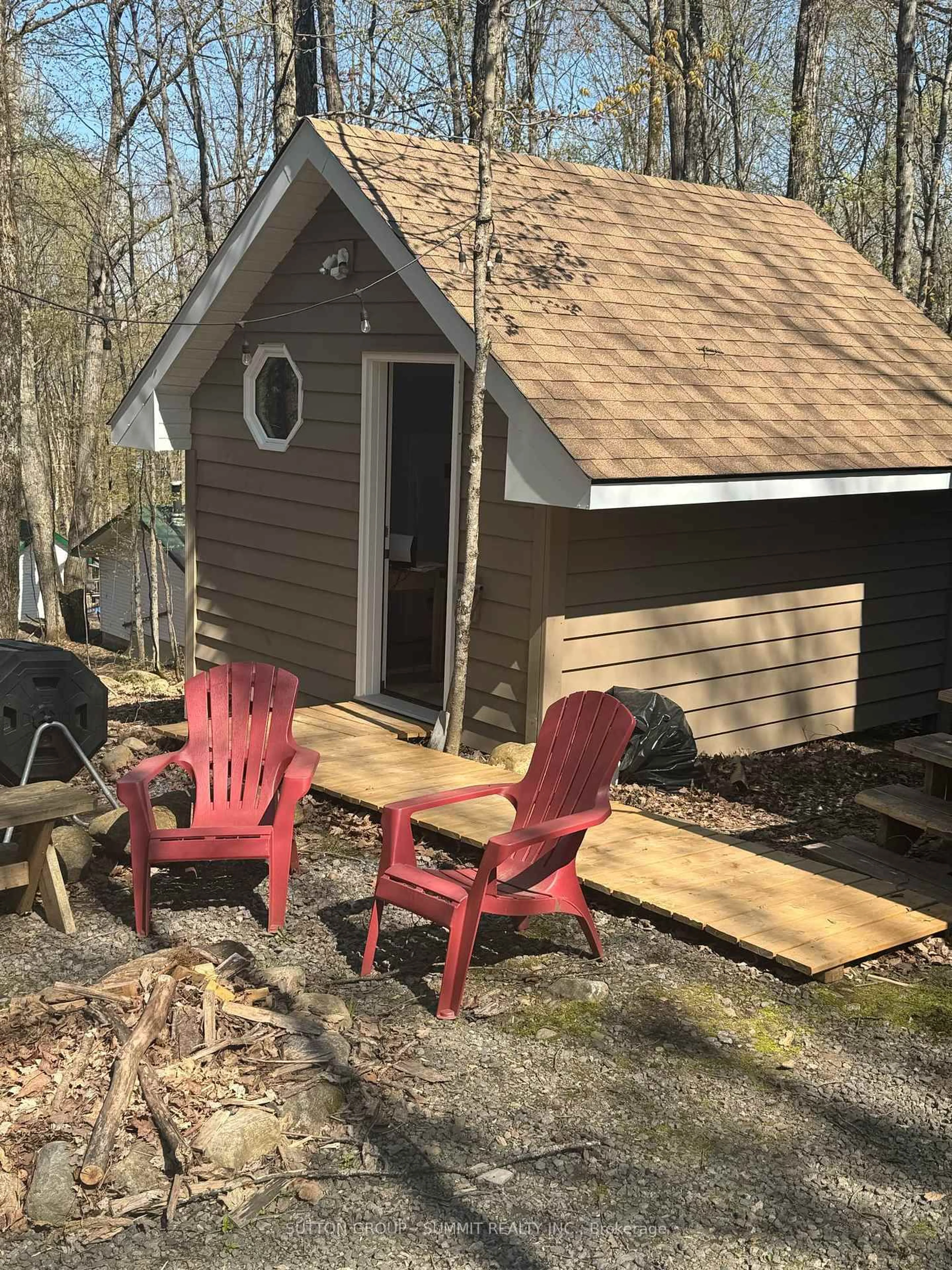 Shed for 17 Sugarbush Lane, Huntsville Ontario P1H 2J3